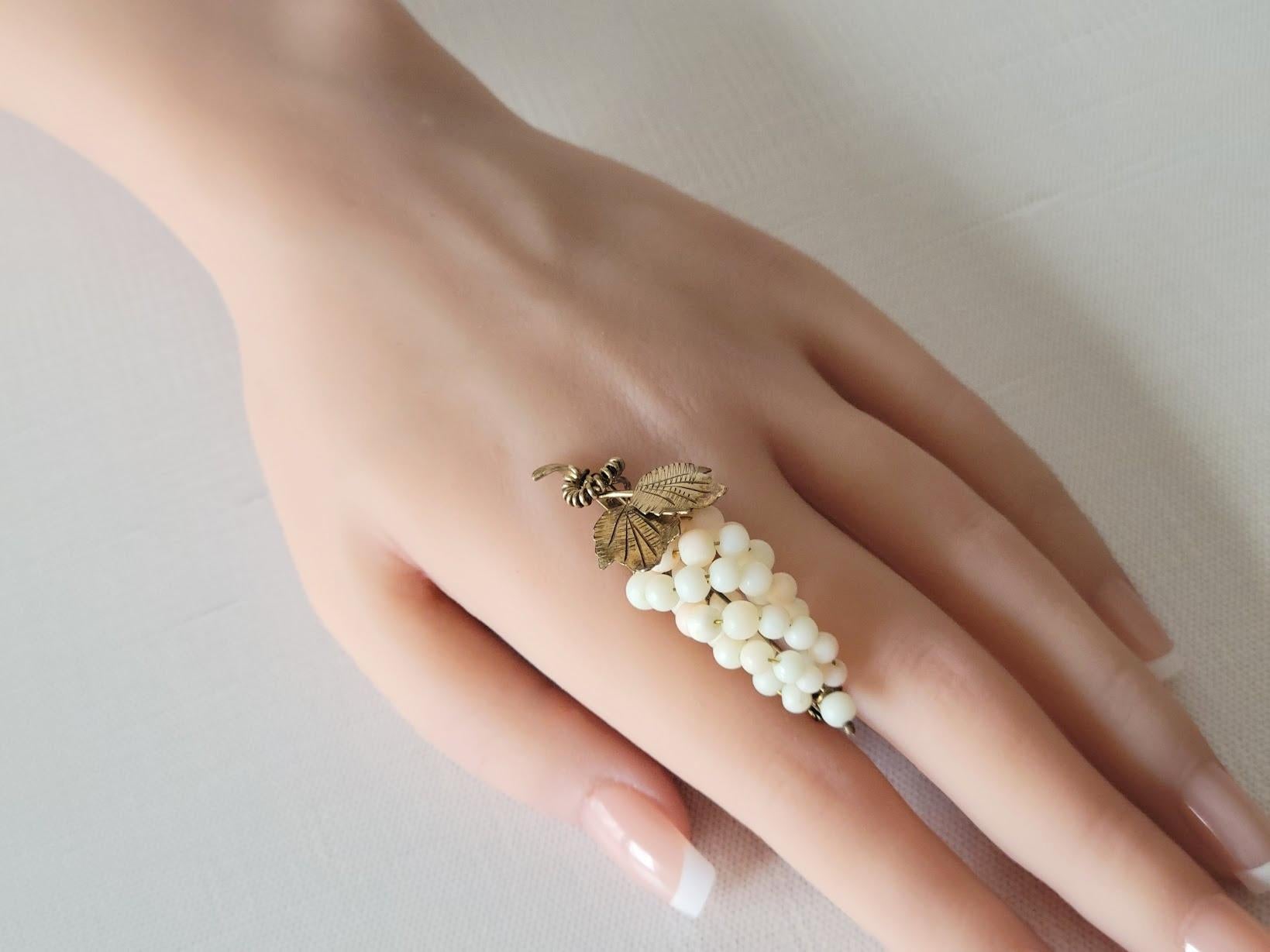 Vintage Angel Skin Coral Grapes Brooch For Sale 2