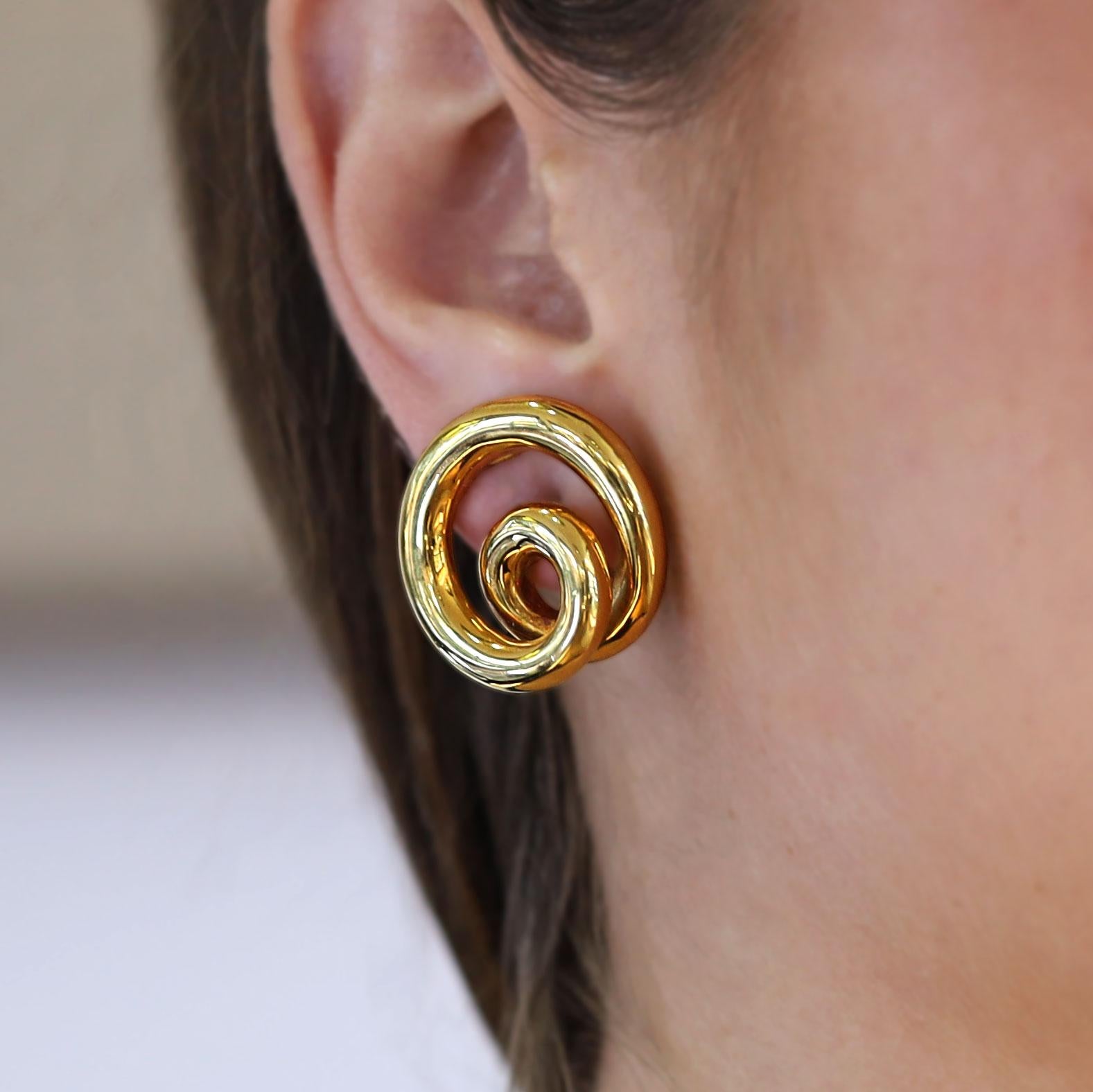 Contemporaneo Orecchini a spirale d'epoca in oro 18k di Angela Cummings in vendita