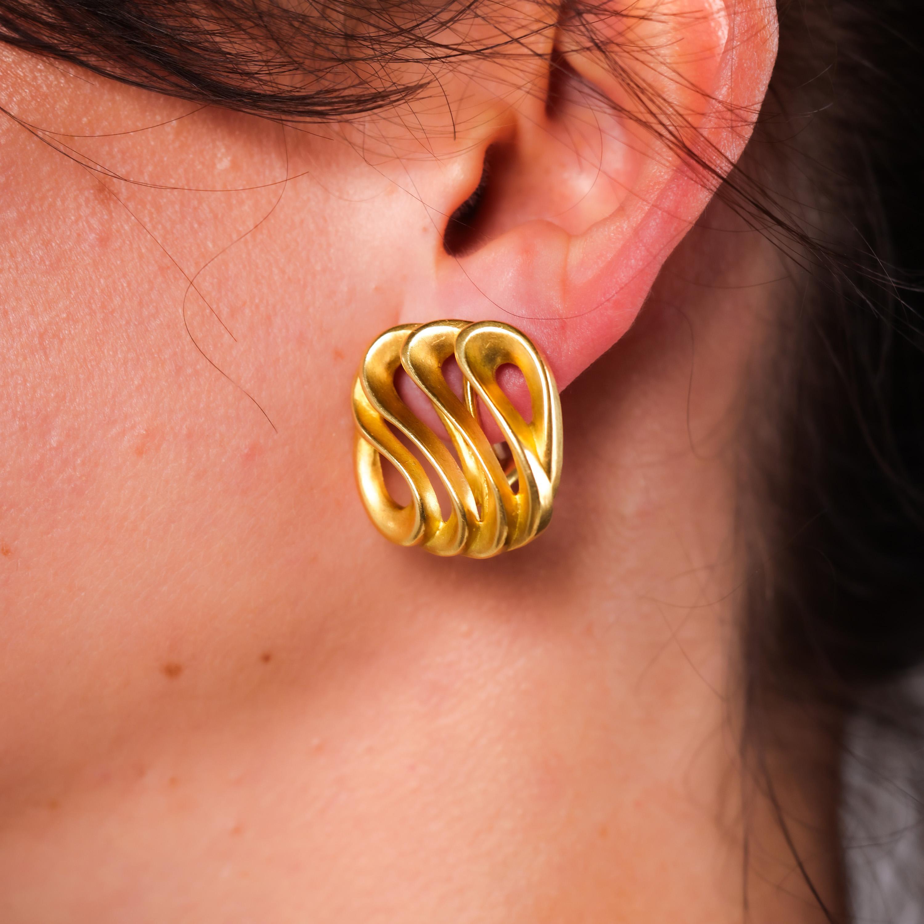 Angela Cummings 18 Karat Gelbgold Vintage Ohrclips im Zustand „Hervorragend“ im Angebot in Beverly Hills, CA