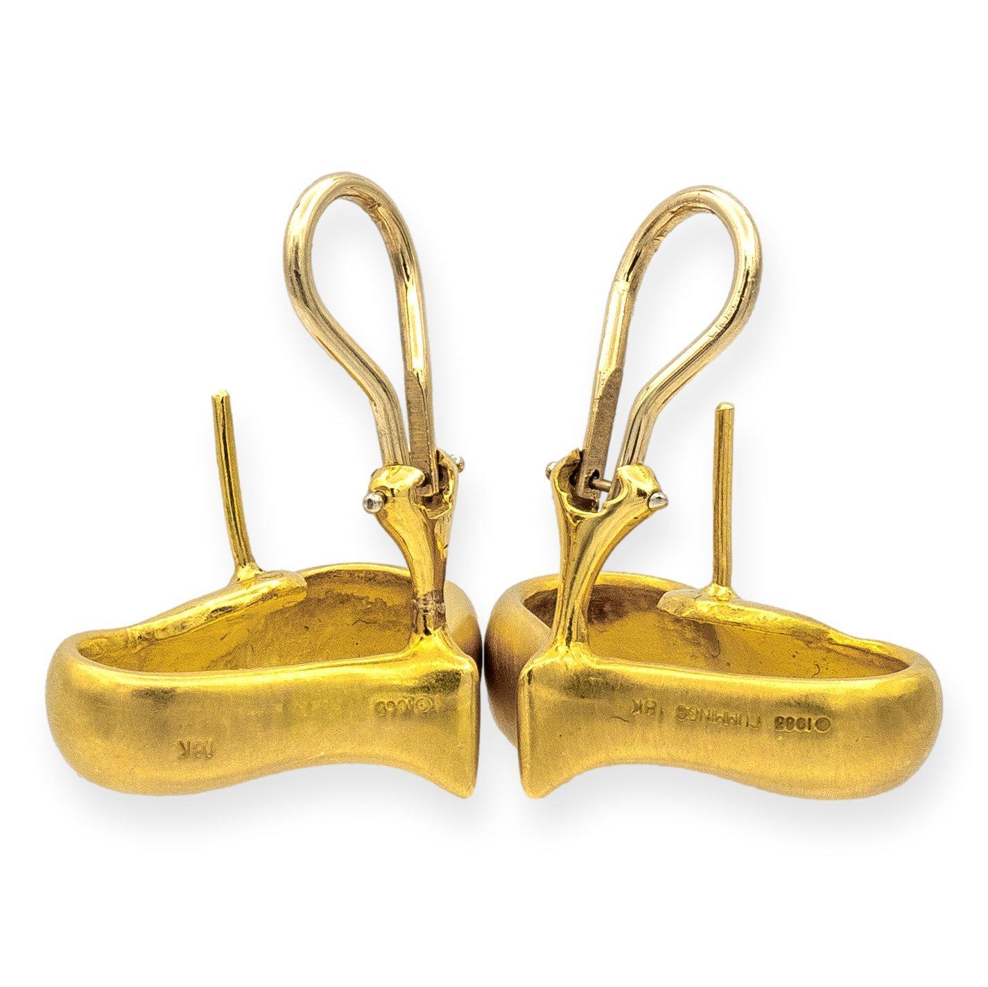 Retro Vintage Angela Cummings 18K Yellow Gold Heart Clip Earrings C.1985 For Sale