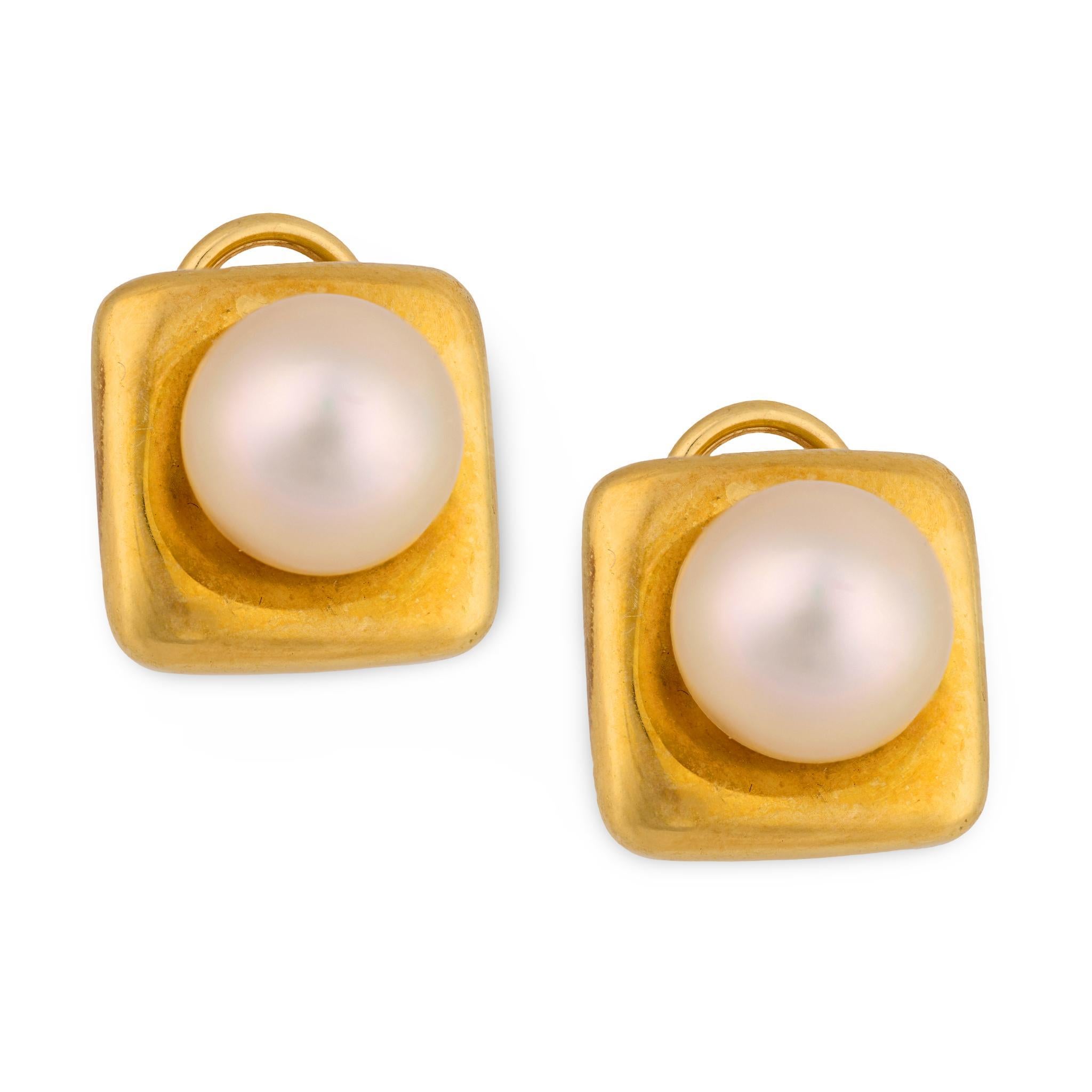 Vintage Angela Cummings pearl 18k yellow gold earrings