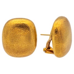 Vintage Angela Cummings Tiffany 
Co. 18K Yellow Gold Clip Earrings – Circa 1980