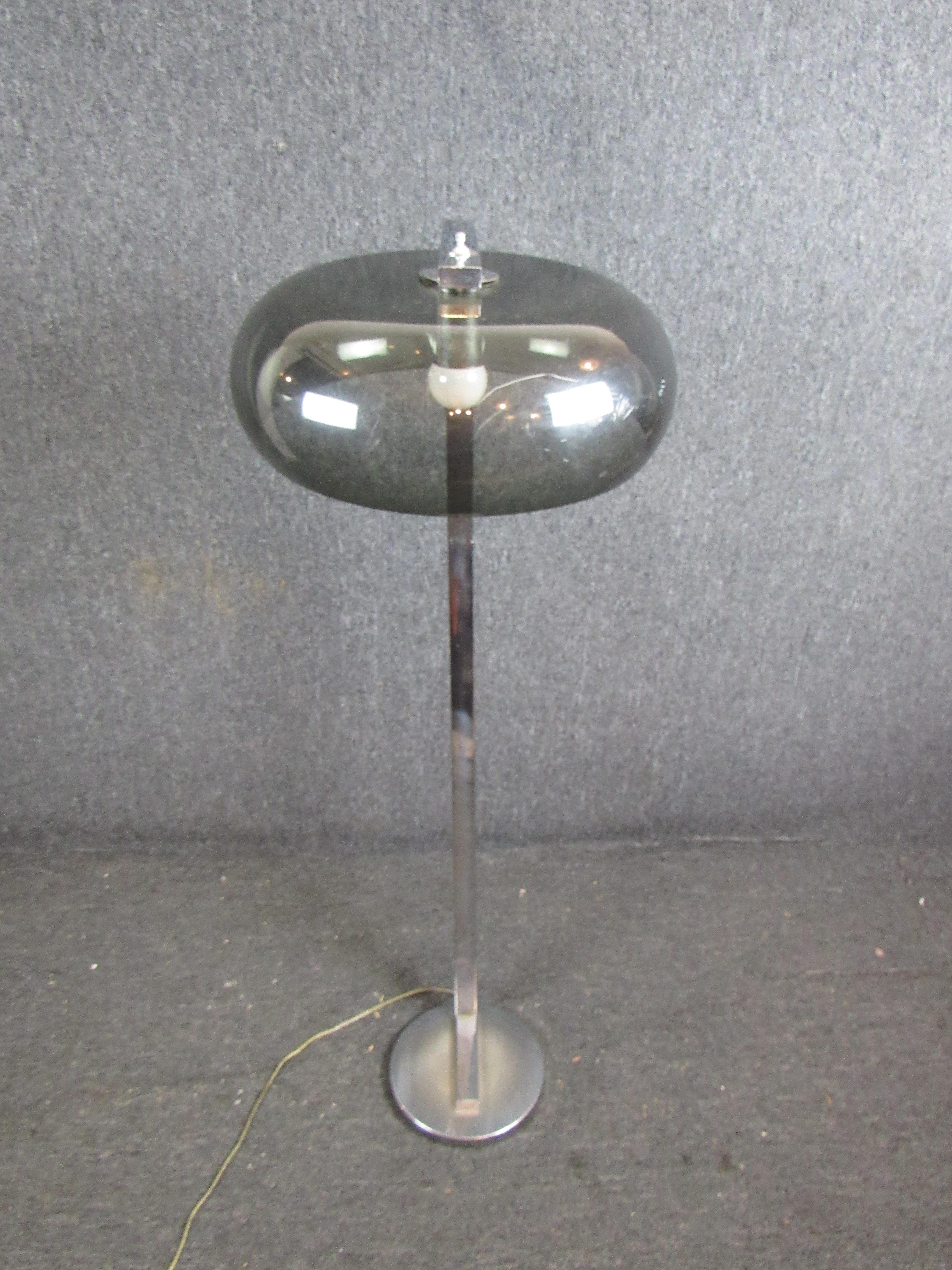 Vintage Angled Chrome Floor Lamp In Good Condition For Sale In Brooklyn, NY