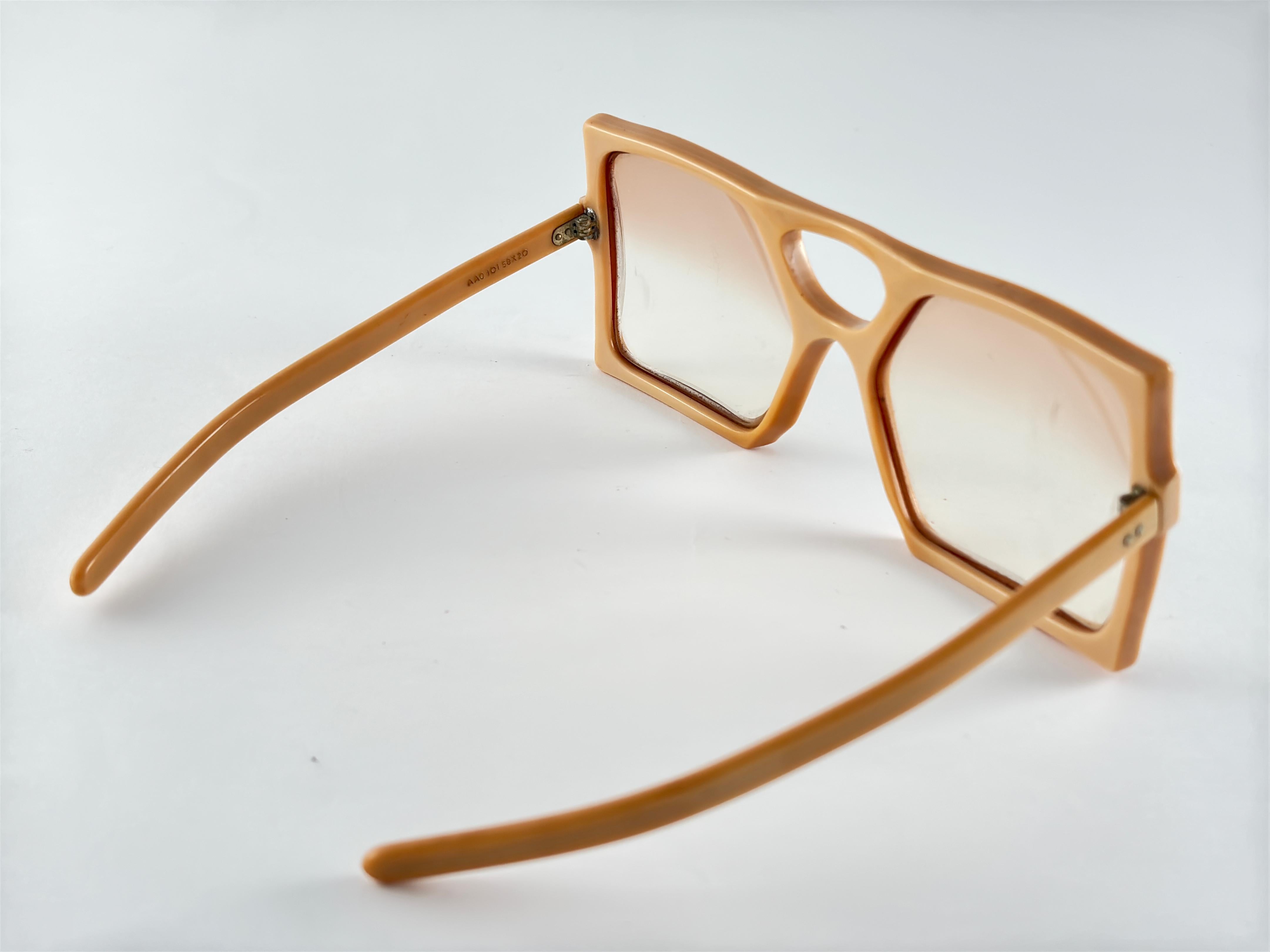 Lunettes de soleil Vintage Anglo American For Sir Winston Taupe Mask 1980 Bon état - En vente à Baleares, Baleares