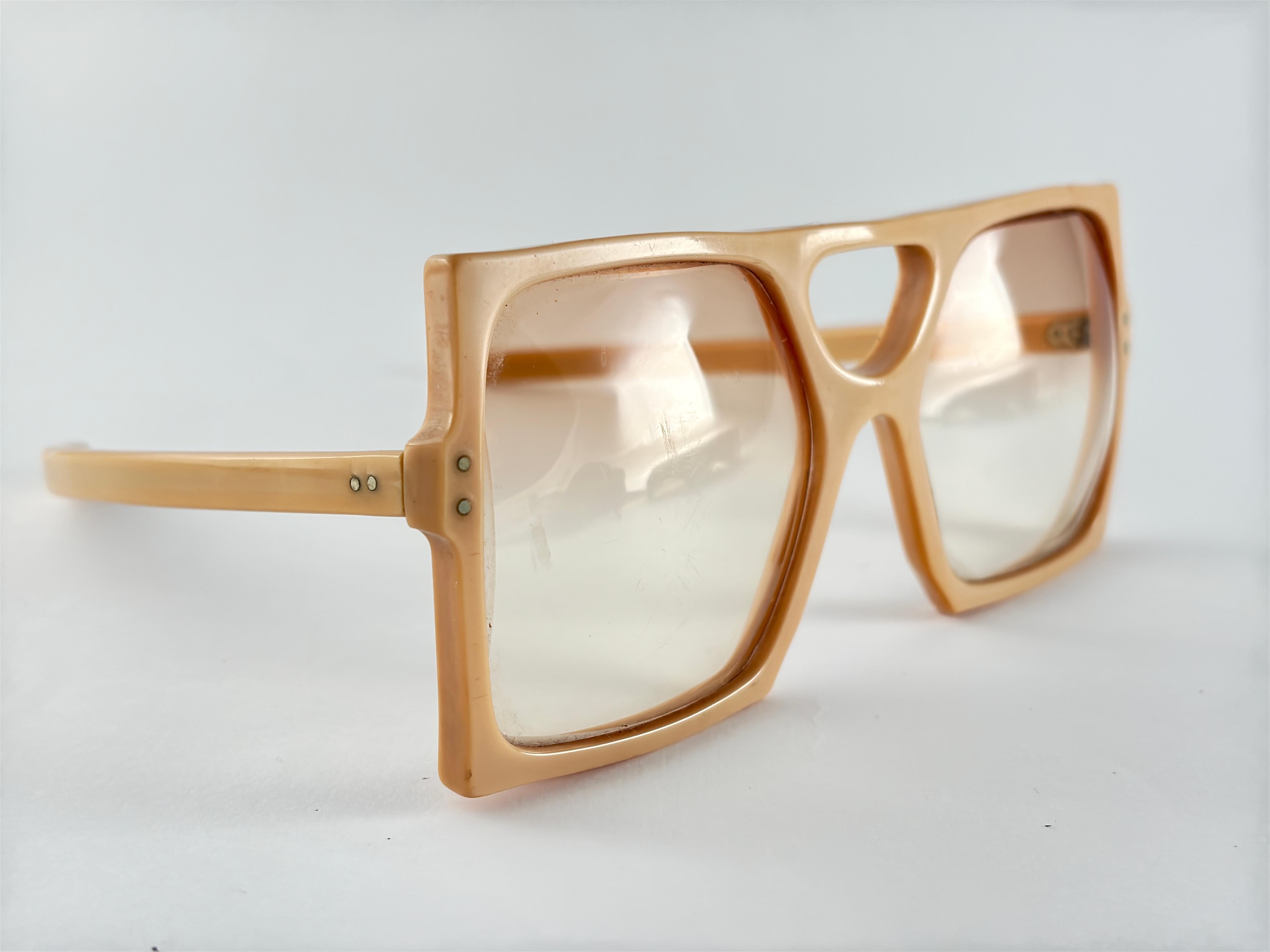 Lunettes de soleil Vintage Anglo American For Sir Winston Taupe Mask 1980 en vente 2
