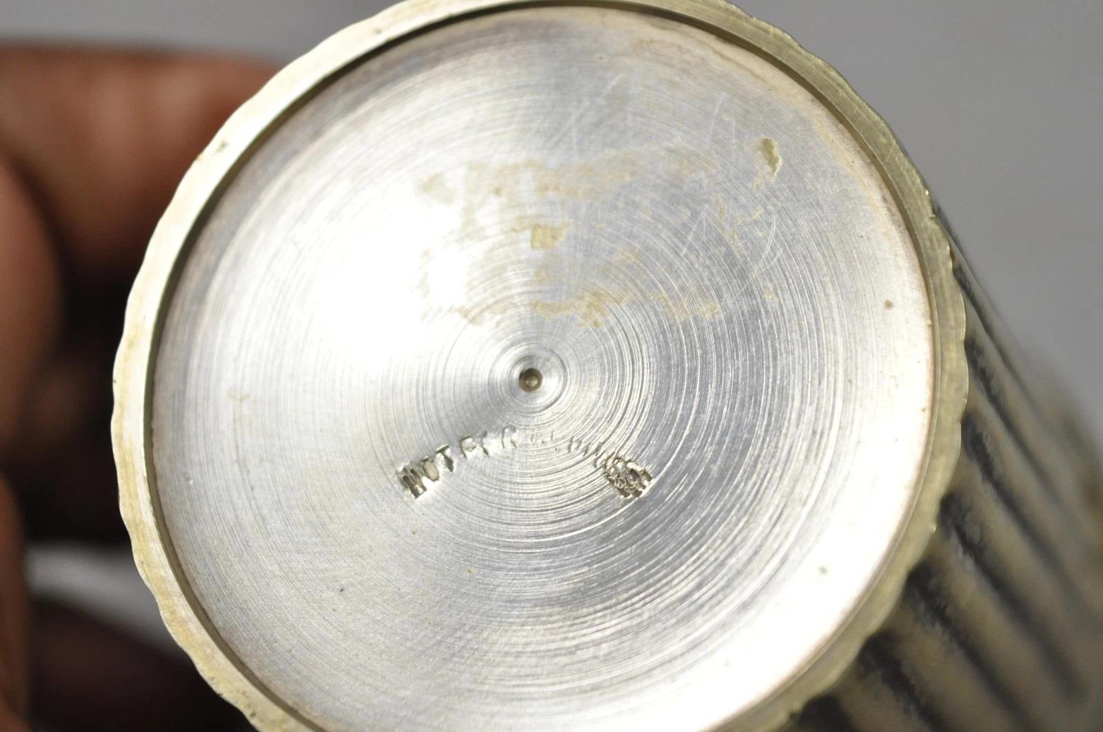 Bicchiere Lassi a coste in ottone e bronzo anglo-indiano d'epoca con patina in vendita 2