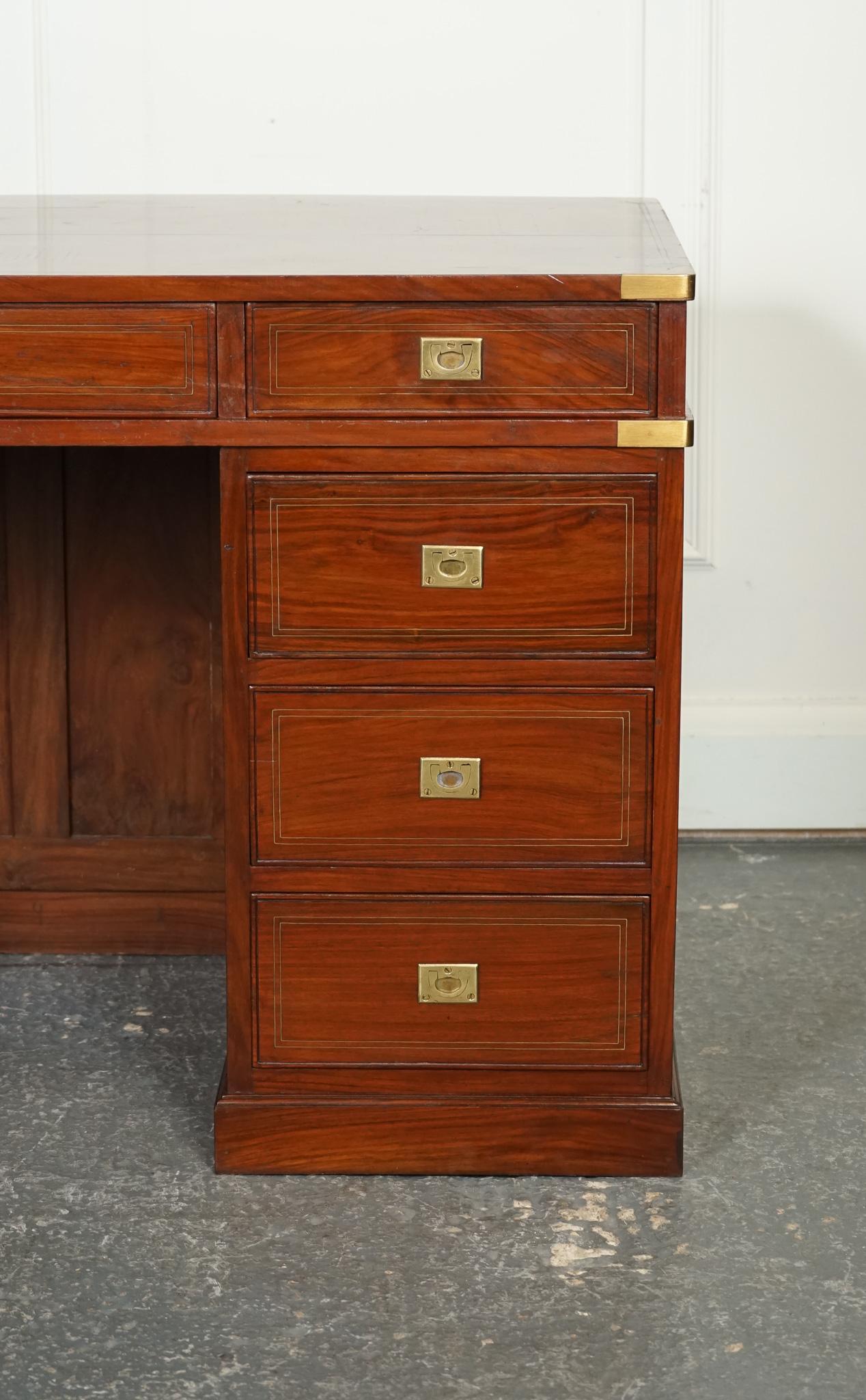 VINTAGE ANGLO INDIAN BRASS MILITARY CAMPAIGN TWiN PEDESTAL DESK In Good Condition In Pulborough, GB