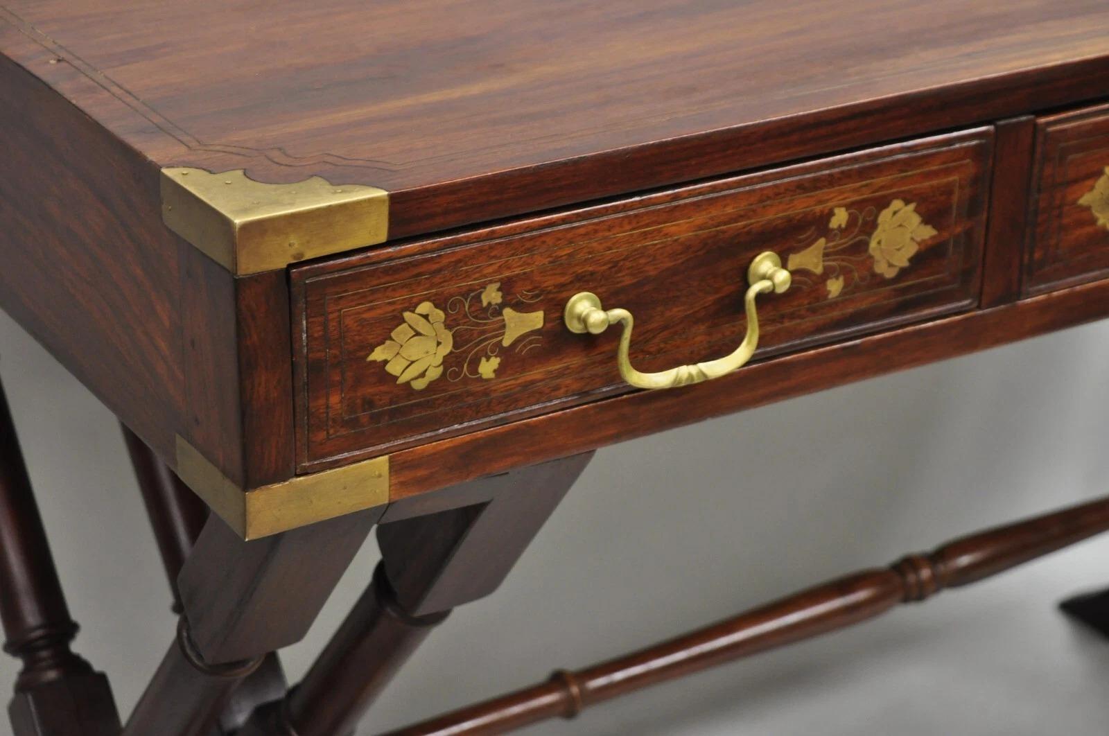 Vintage Anglo-Indiano Campaigner in legno duro con intarsio in ottone In condizioni buone in vendita a Philadelphia, PA