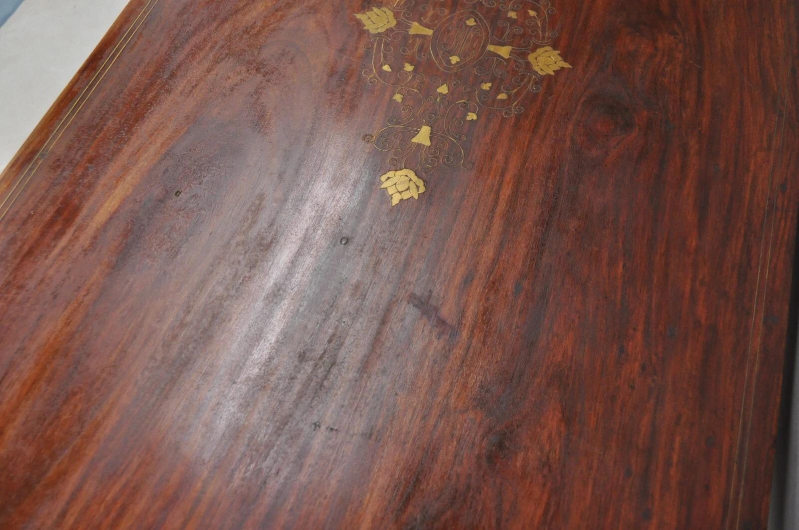 XX secolo Vintage Anglo-Indiano Campaigner in legno duro con intarsio in ottone in vendita
