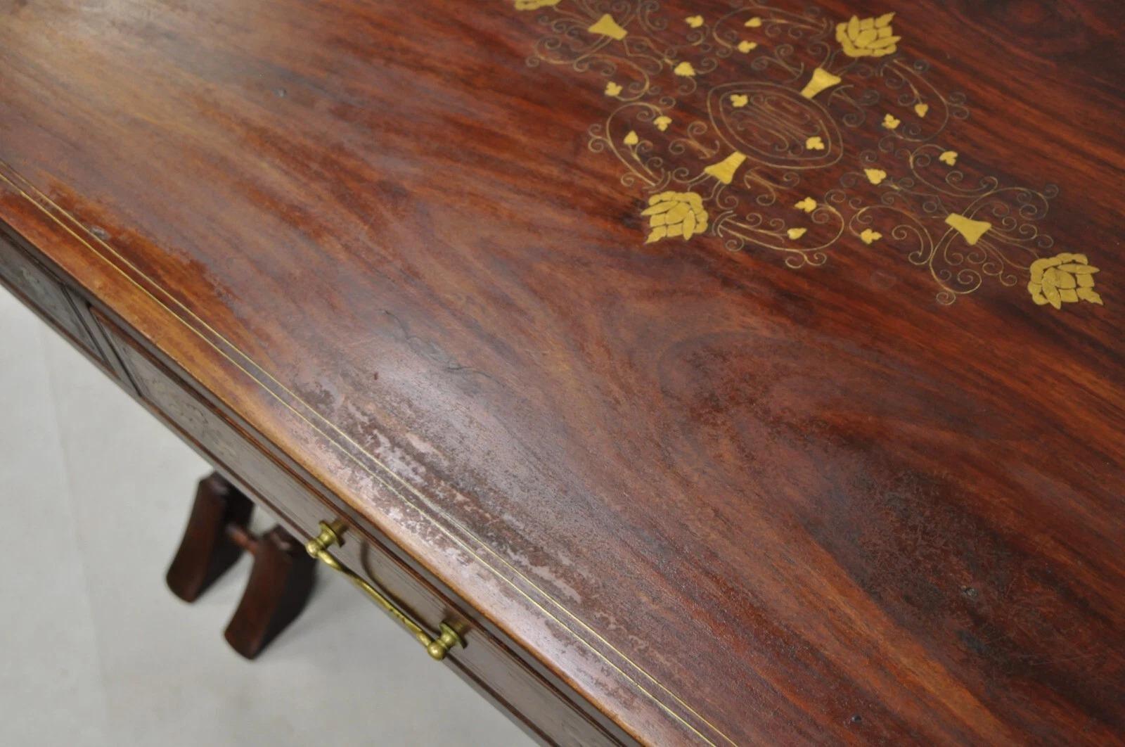 Vintage Anglo-Indiano Campaigner in legno duro con intarsio in ottone in vendita 1