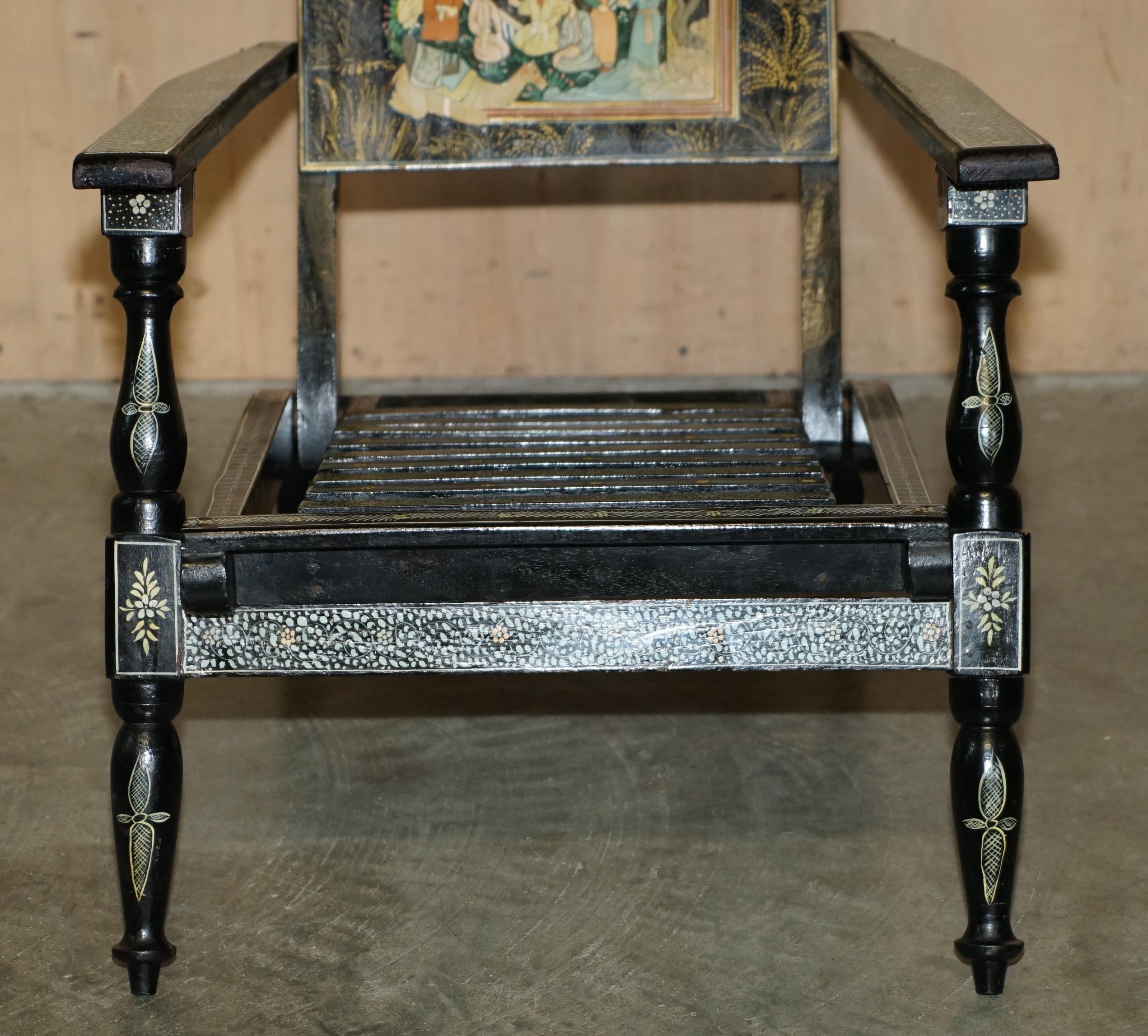 VINTAGE ANGLO INDIAN HAND PAINTED FOLDING FOLDING ARMCHAiR ORNATELY DETAILED For Sale 5