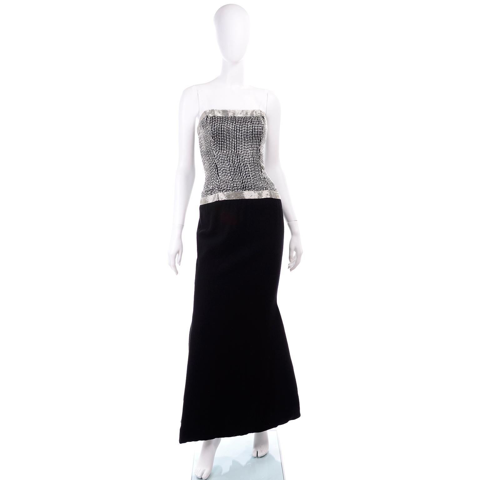This is a lovely vintage 1980's Ann Lawrence silver beaded Evening gown with a mermaid style black skirt, The dress is made with the highest standards and reminds us of a beautiful couture piece. The strapless bodice is covered in silver bugle beads