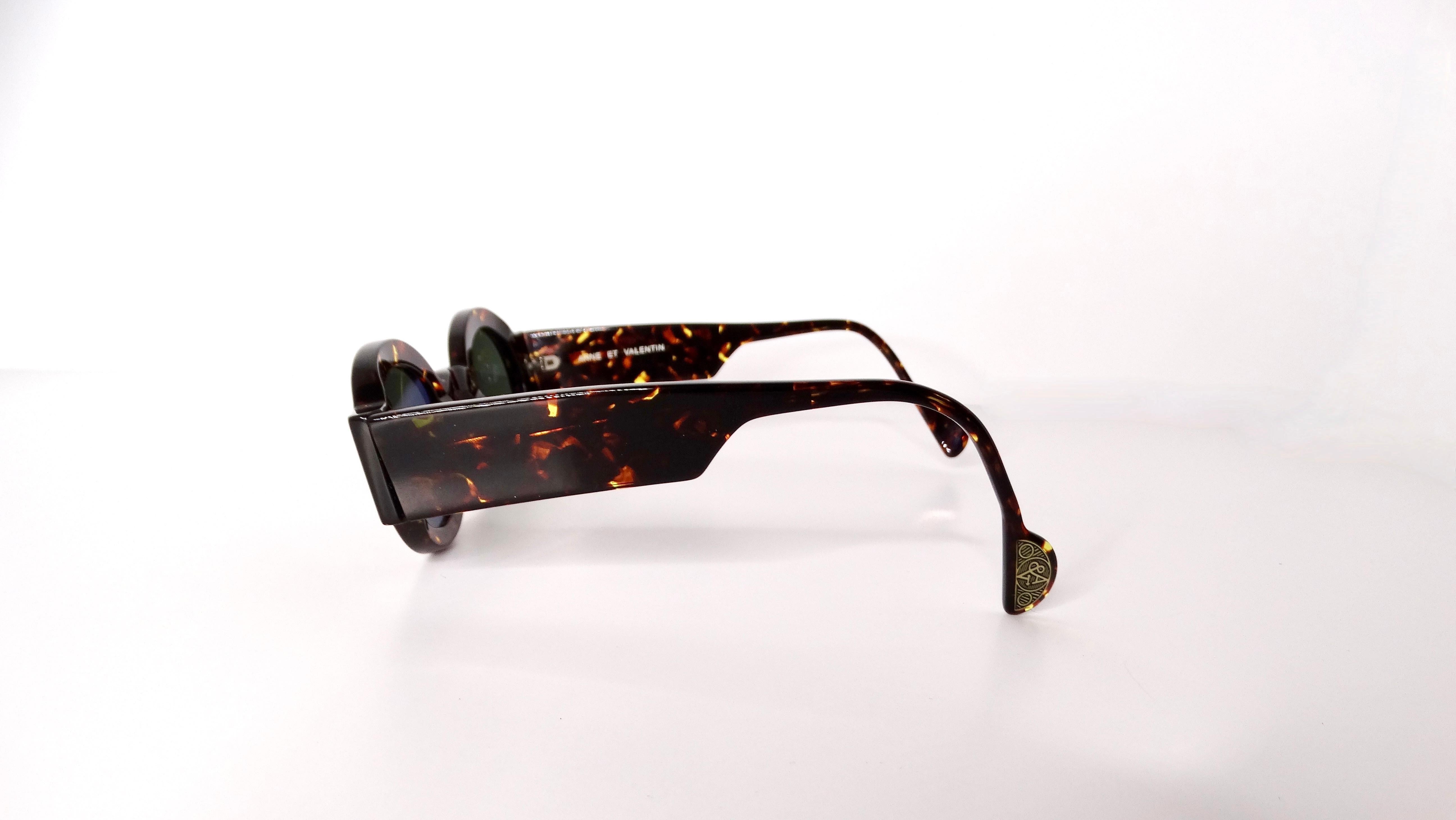 Vintage Anne Et Valentin Round Tortoise Tinted Sunglasses In Good Condition For Sale In Scottsdale, AZ