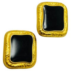 Vintage ANNE KLEIN massive ton or émail designer runway clip on earrings