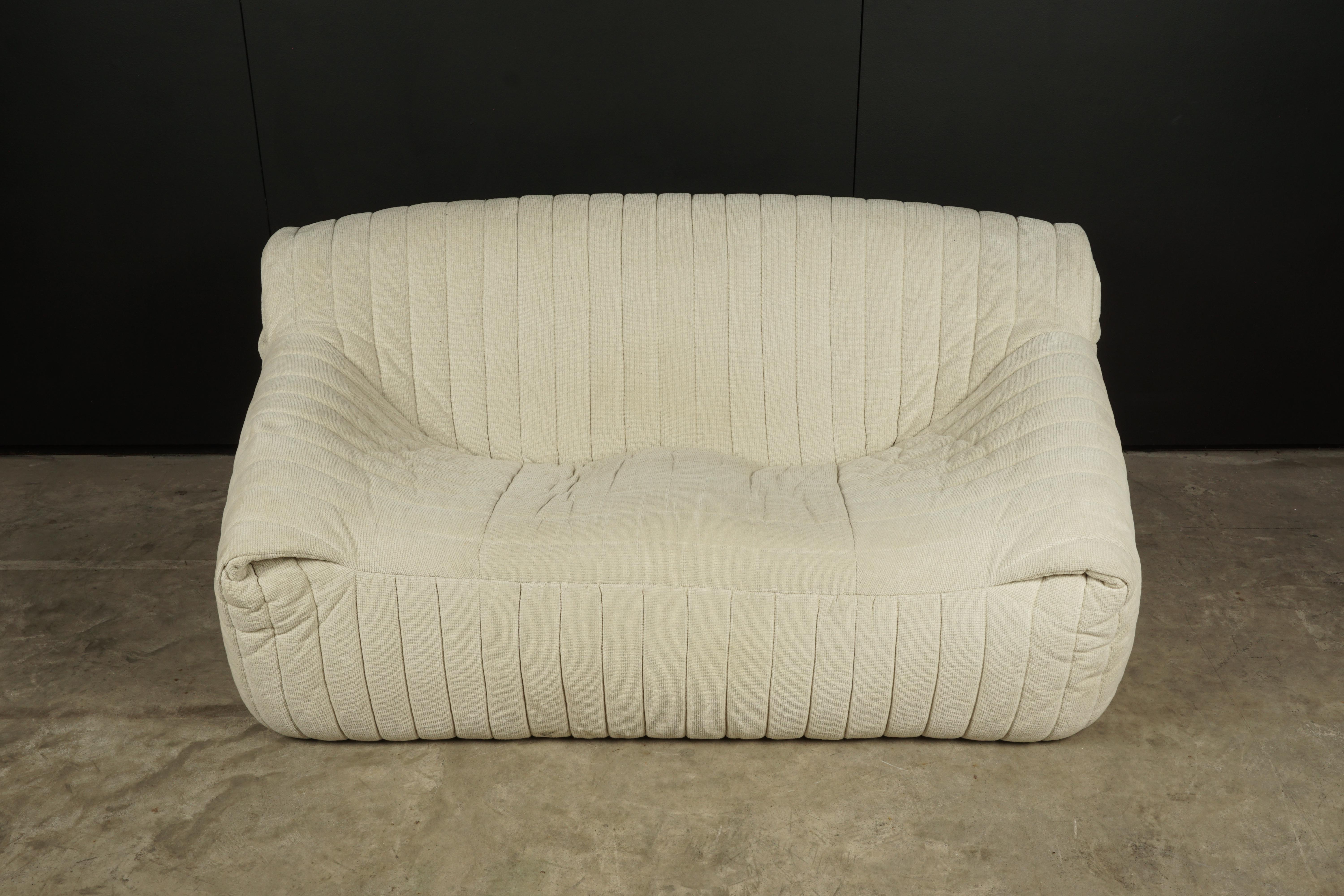 Vintage Annie Hiéronimus two-seat sofa, France 1970s. Model 