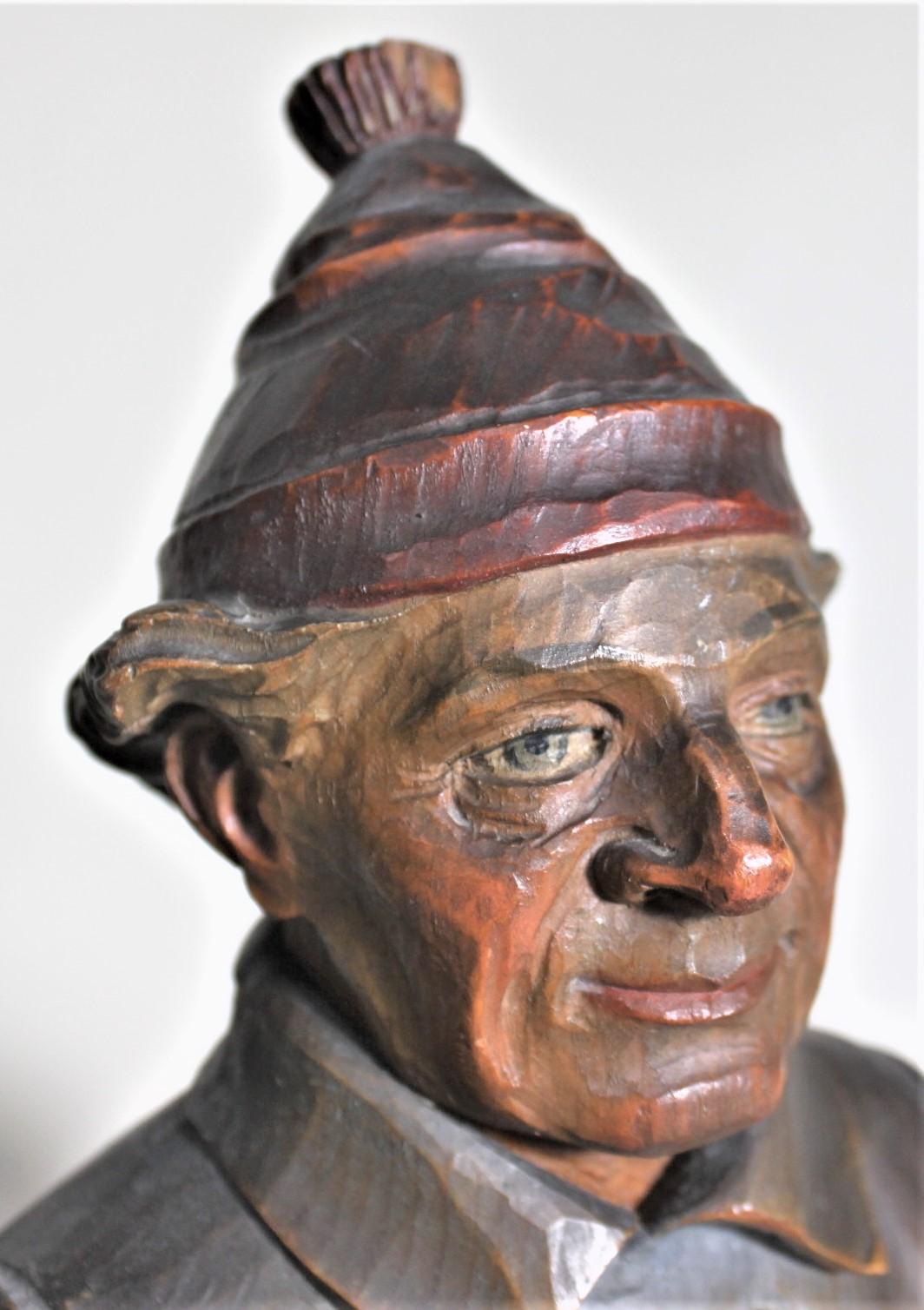 Sculpture artisanale vintage ANRI sculptée et peinte à la main « Habitant vieil » par Duquet en vente 2