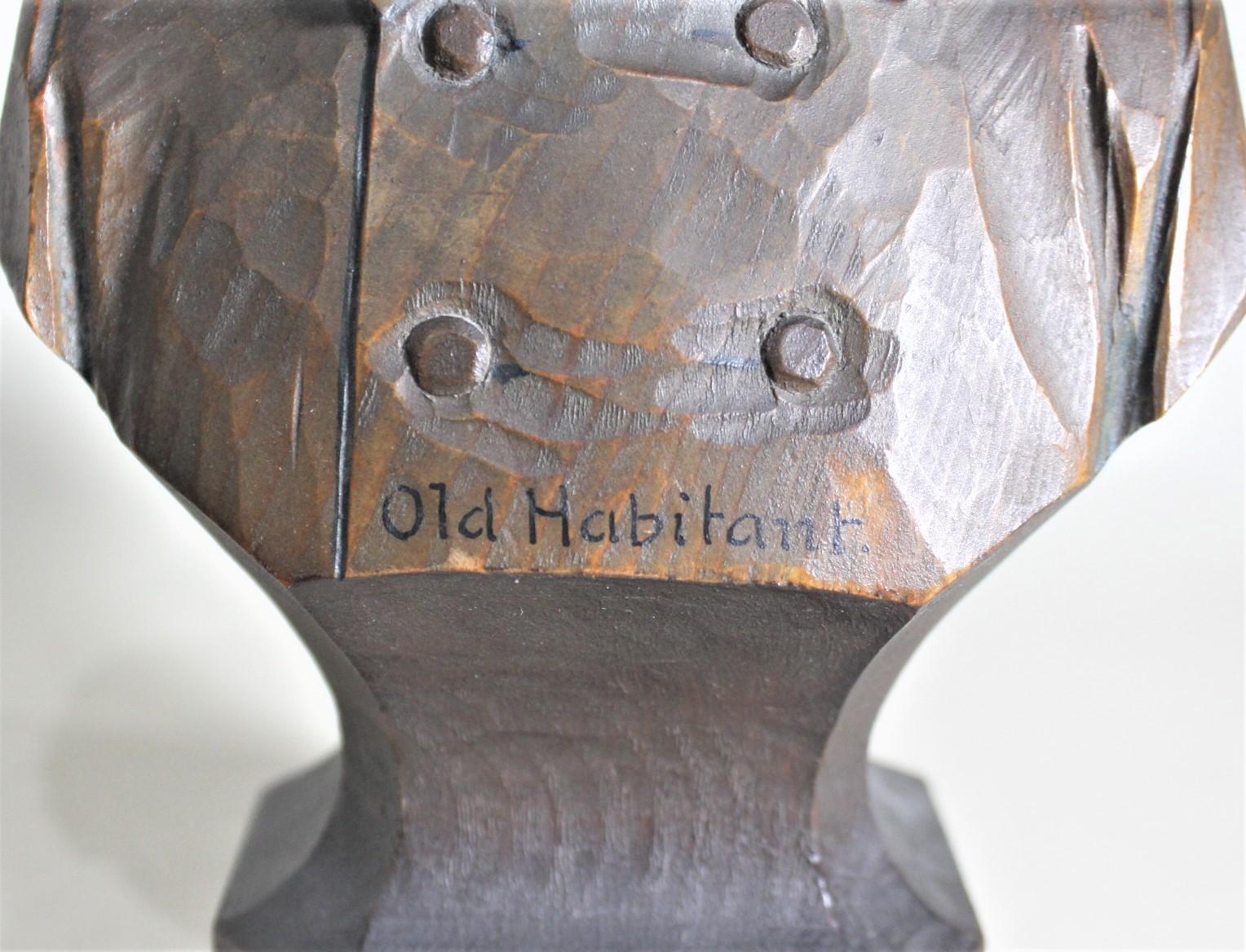 Handgeschnitzte und bemalte Vintage-Skulptur „Old Habitant“ von Duquet, ANRI Volkskunst, Vintage im Angebot 5