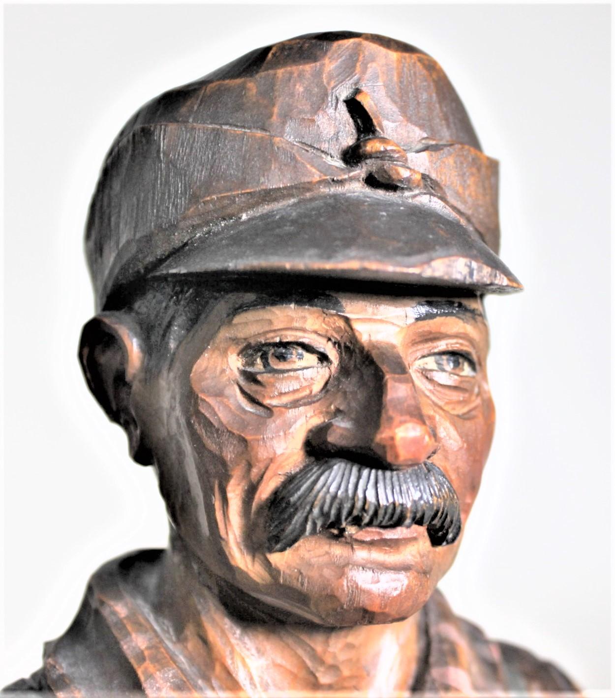 Sculpture artisanale ANRI sculptée et peinte à la main « The Lumberjack » par Duquet en vente 5