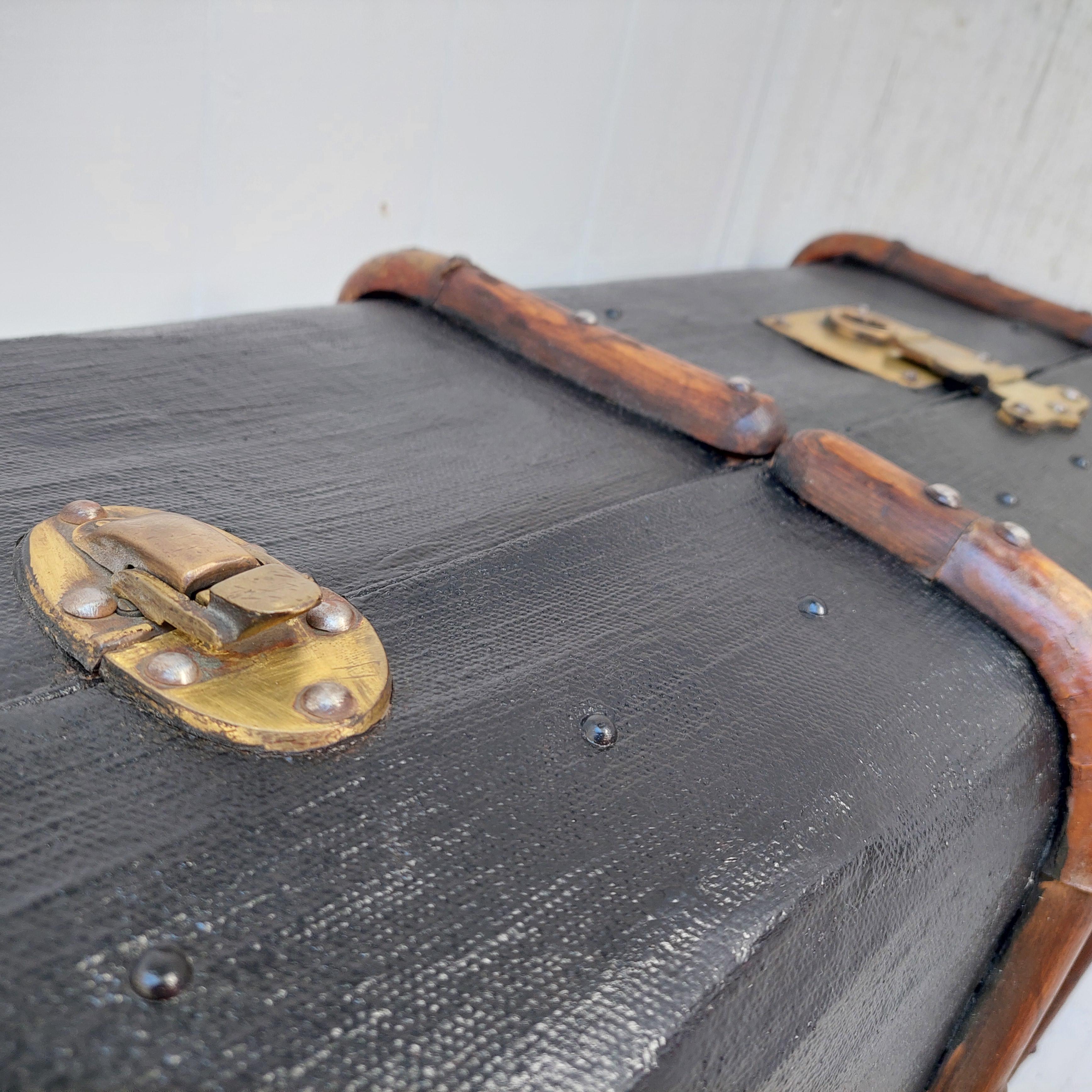 Vintage Antique 1930s Large Travel Steamer Trunk coffee table storage 12