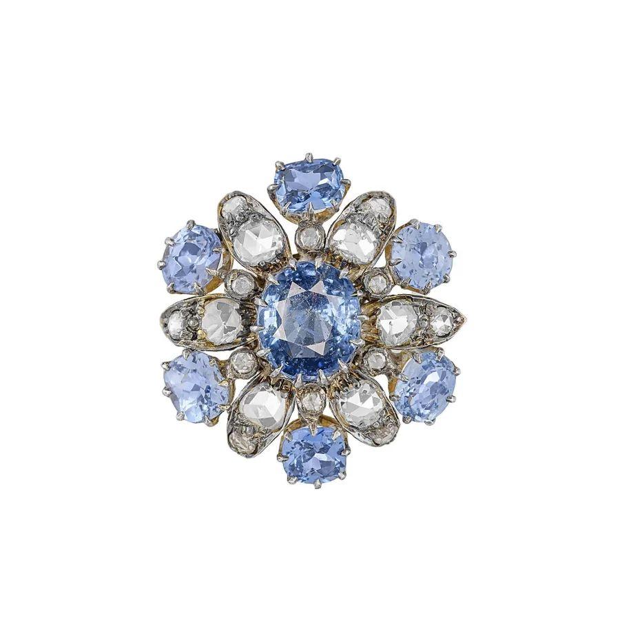 Round Cut Vintage Antique 2.80 Carat NO HEAT GIA Sapphire and Diamond Ring For Sale