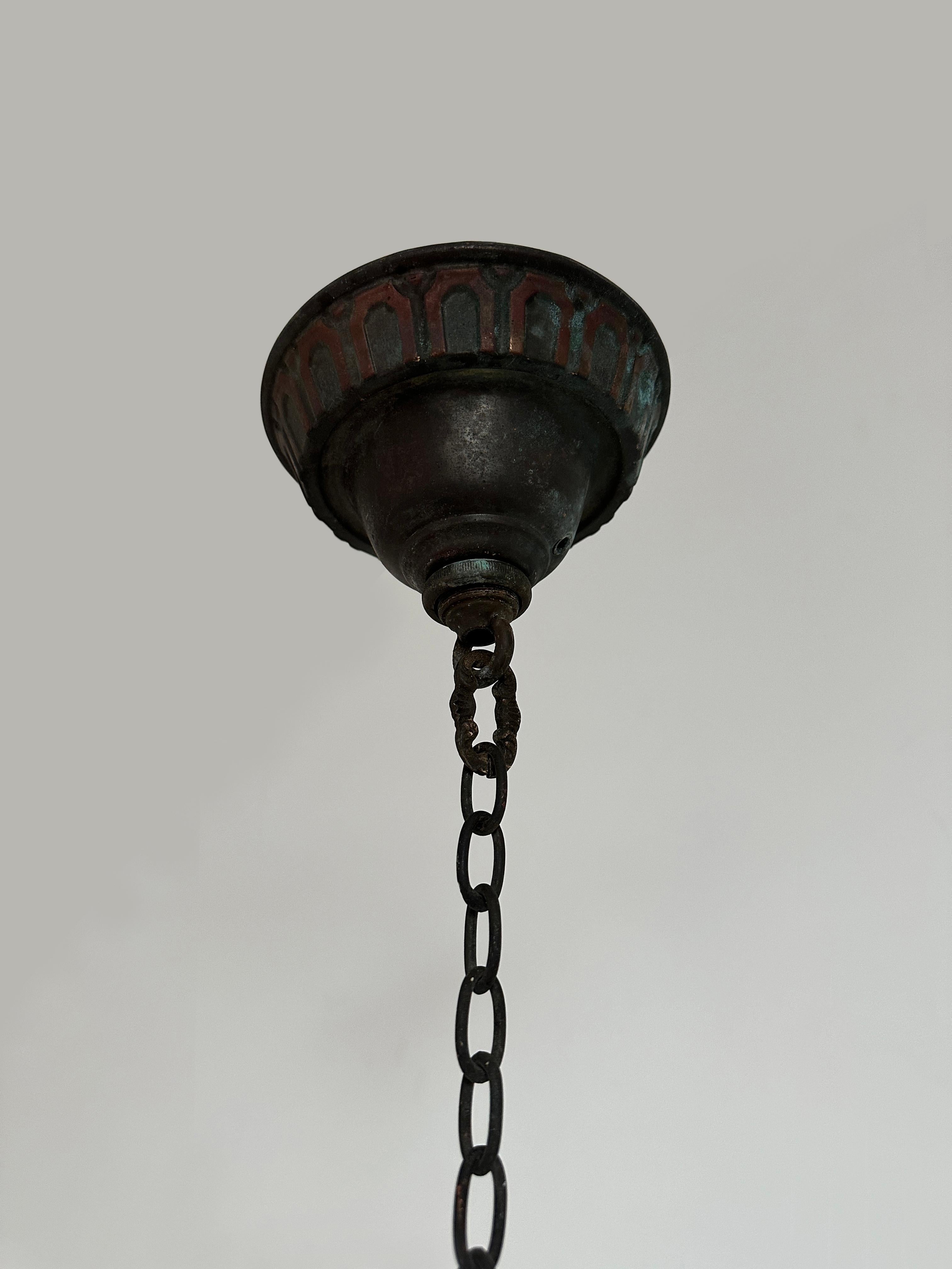 Lámpara colgante de techo antigua americana de tres partes de cristal holófano siglo XX en venta