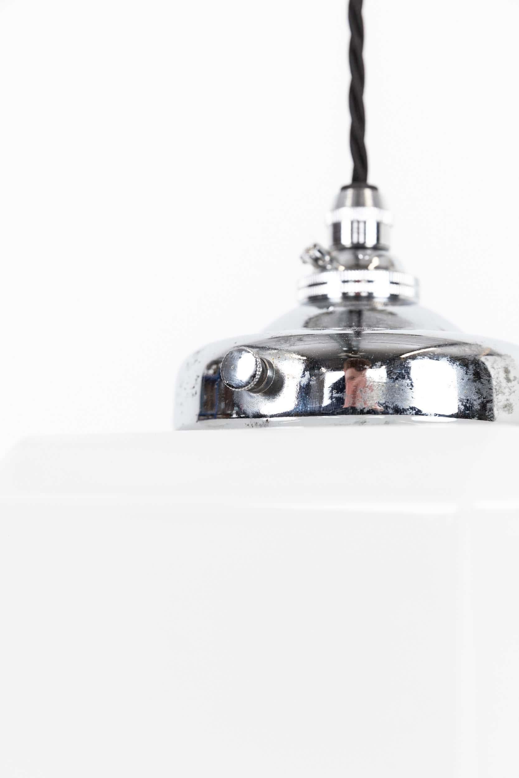 Lámpara colgante antigua Art Decó de cristal opalino cúbico de 6