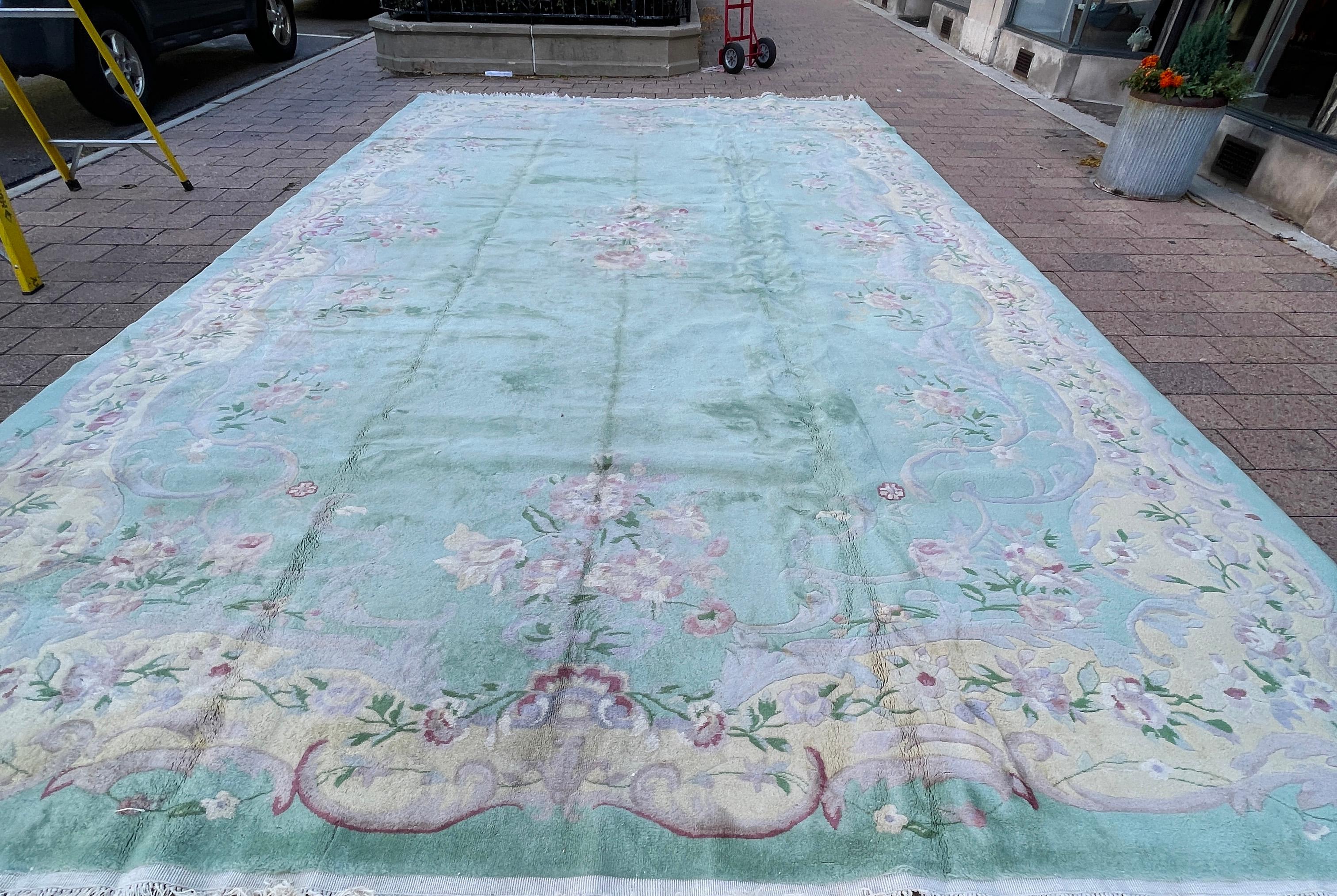 Vintage/Antique Art Deco Chinese Oriental Carpet, Over Size  For Sale 4