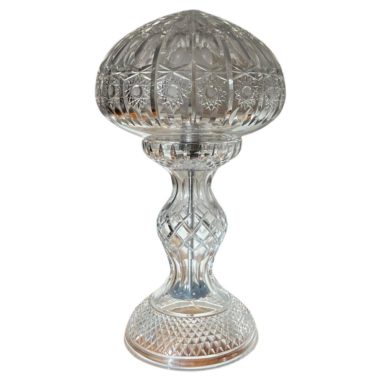 Lampe de bureau vintage Art déco ancienne en cristal champignon taillé à la main en vente
