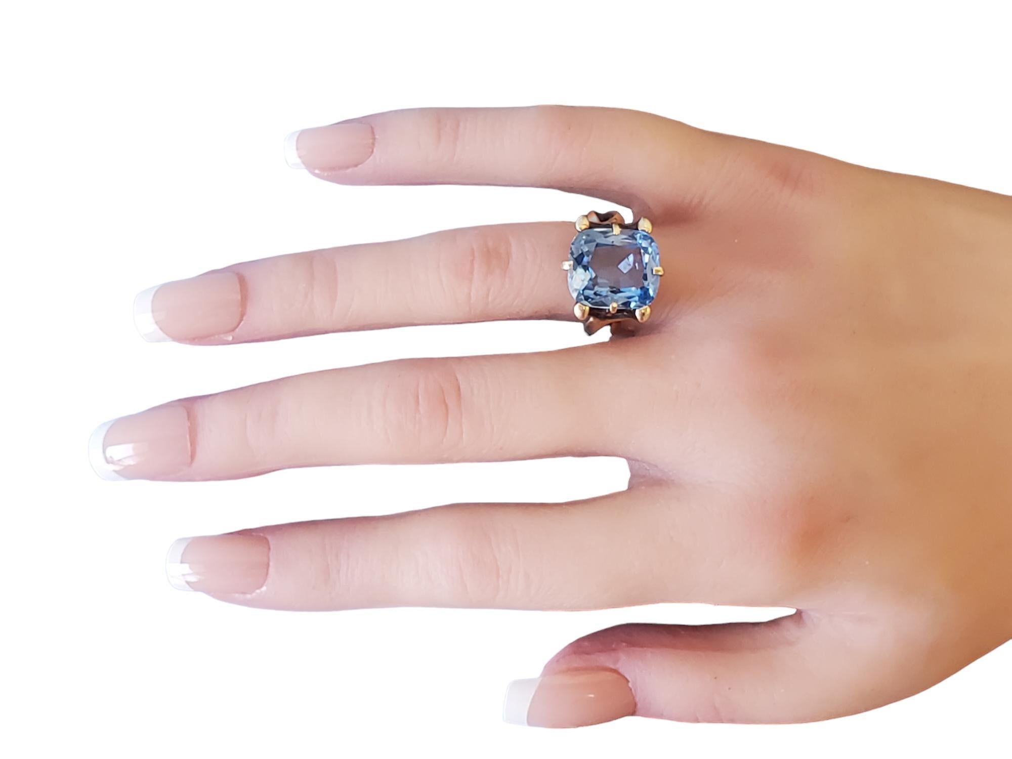 Vintage Antique Blue Cushion Gem Center Stone 10k Yellow Gold Ring For Sale 1