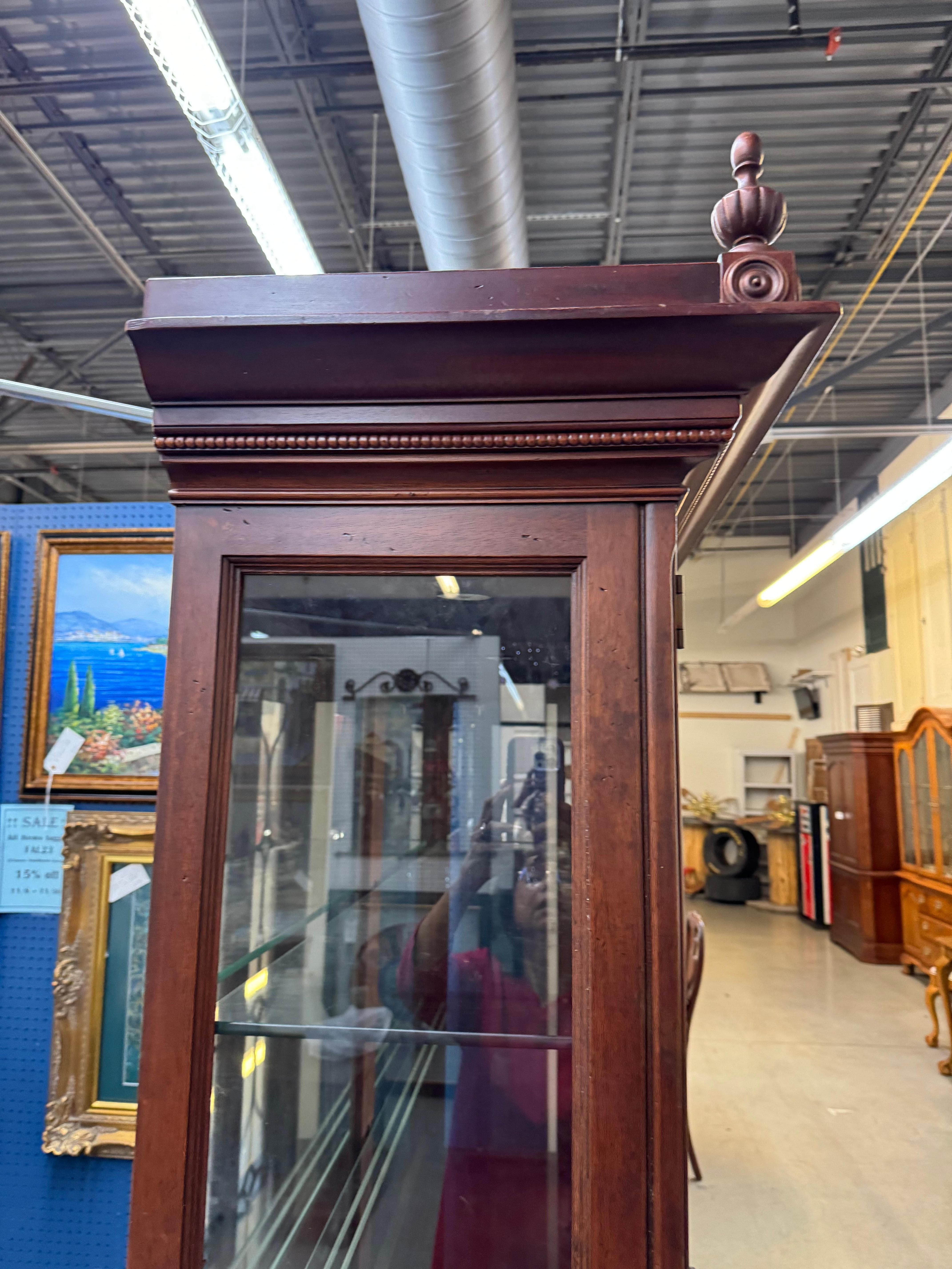 Vintage  Meuble de rangement ancien fabriqué par Lineage, sous division de Drexel Heritage en vente 4