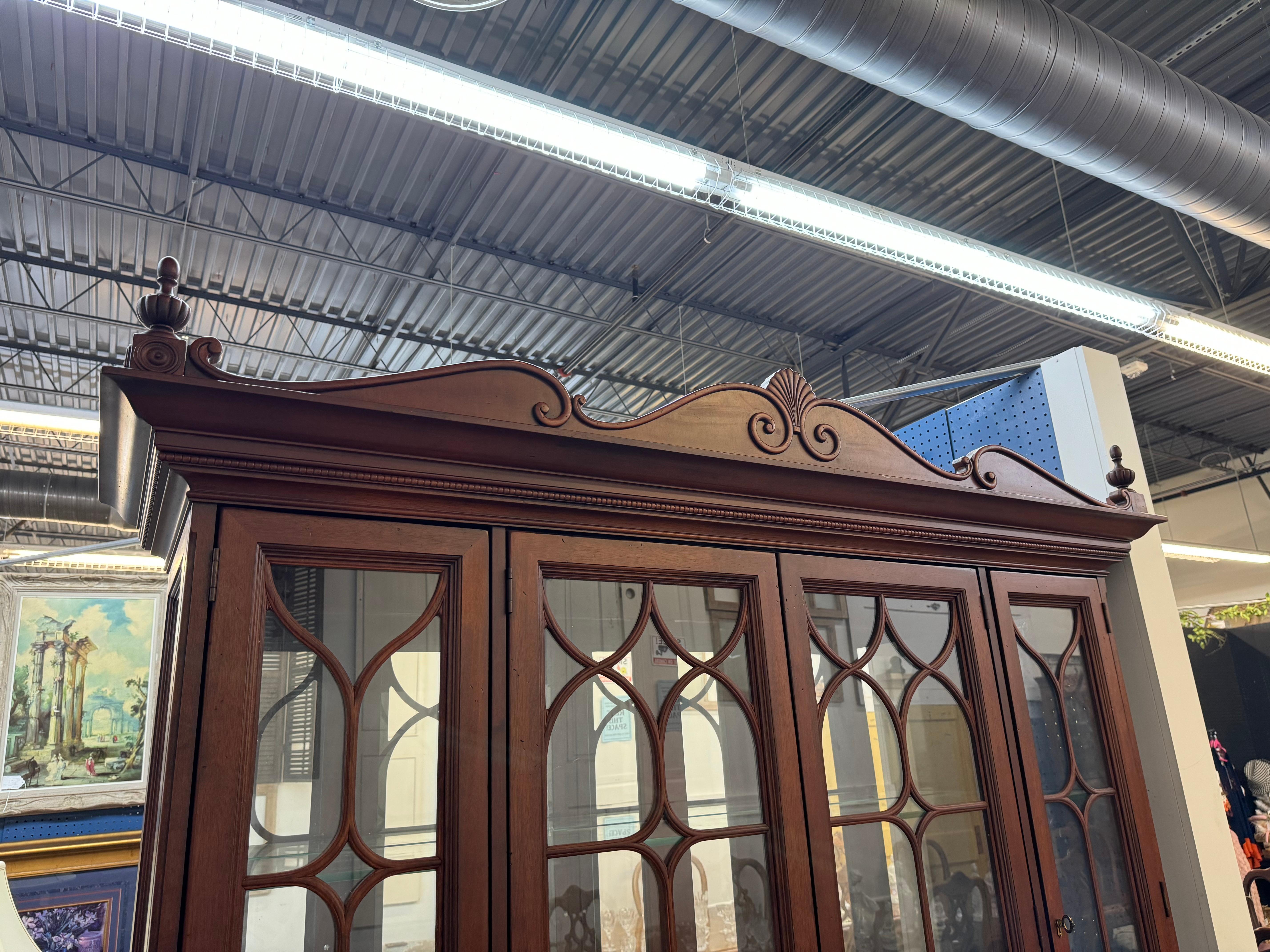 Vintage  Meuble de rangement ancien fabriqué par Lineage, sous division de Drexel Heritage en vente 5