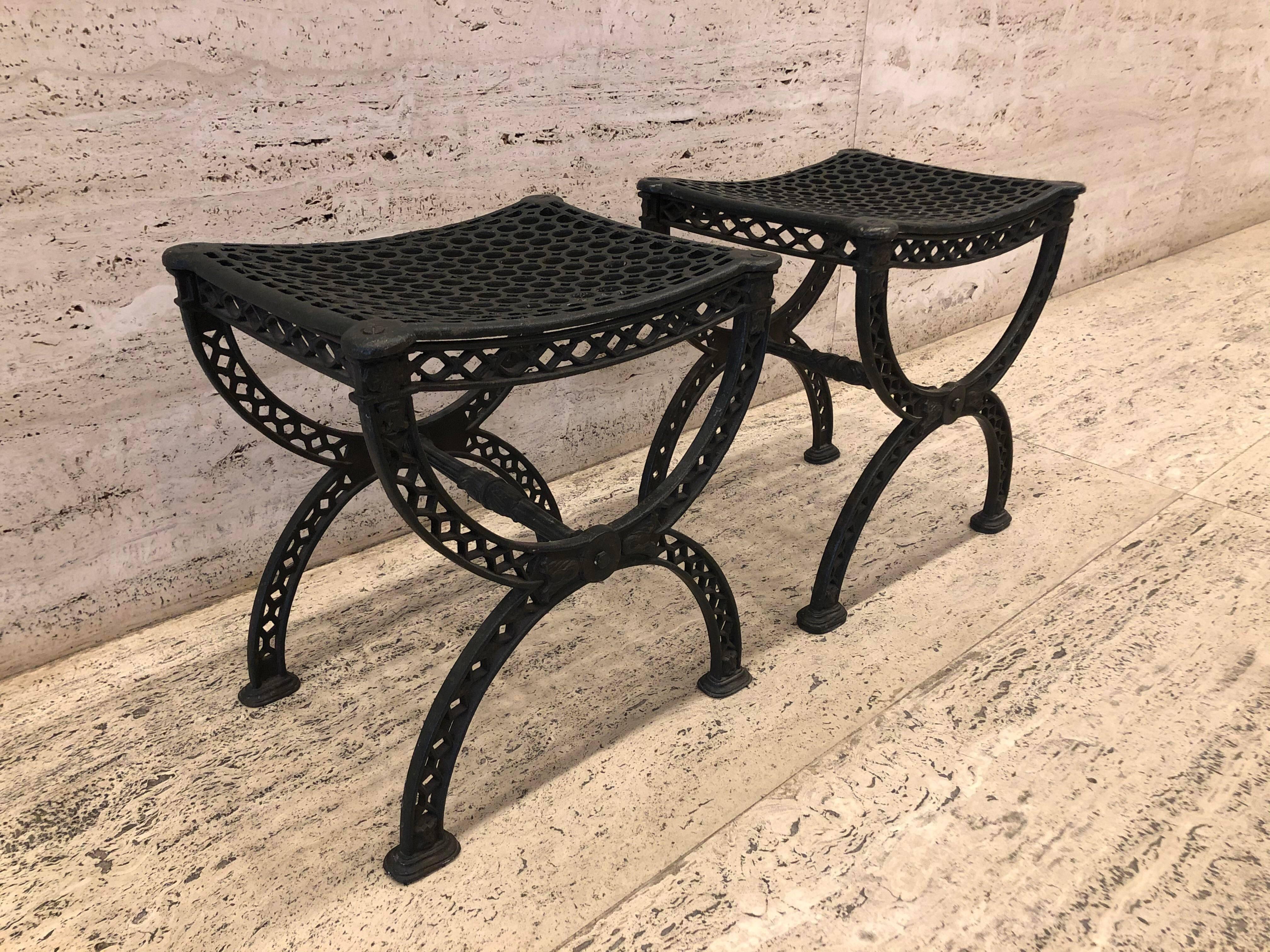 Vintage Antique Cast Iron Filigree X Benches Stools In Good Condition In Chicago, IL