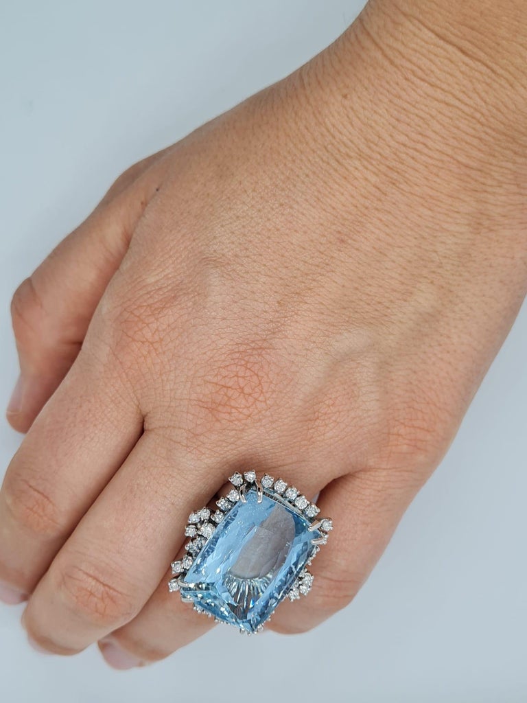 40 carat hot sale aquamarine