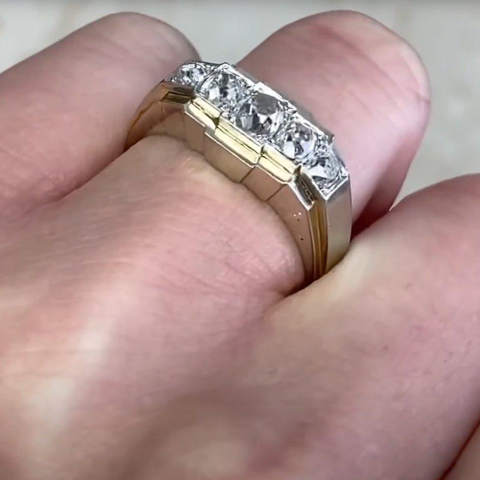 Retro Vintage Antique Cushion Cut Diamond Ring (Approx 0.20-Carats), 18k Yellow Gold For Sale