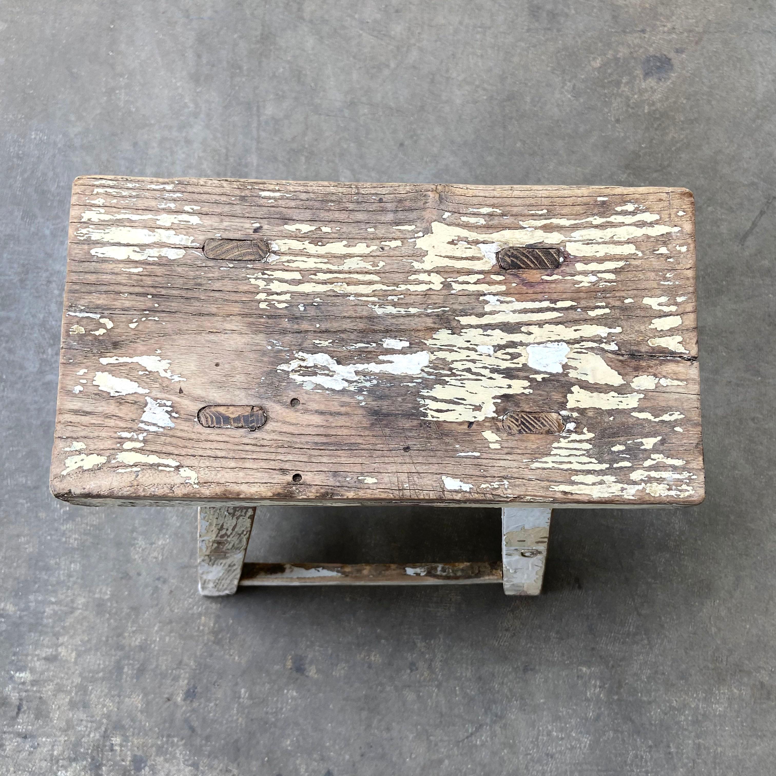 XIXe siècle Tabouret ancien en bois d'orme vintage en vente