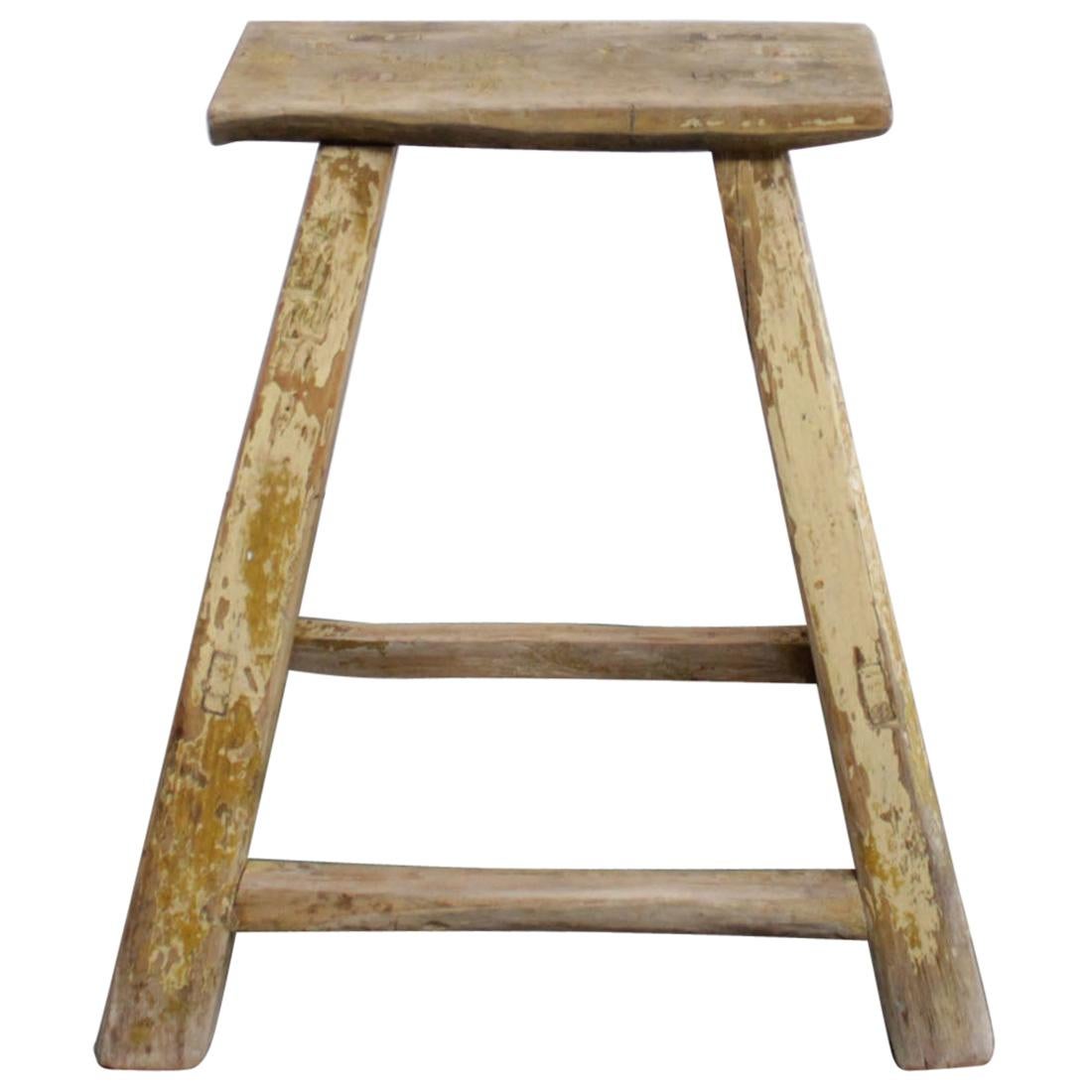 Taburete antiguo vintage de madera de olmo