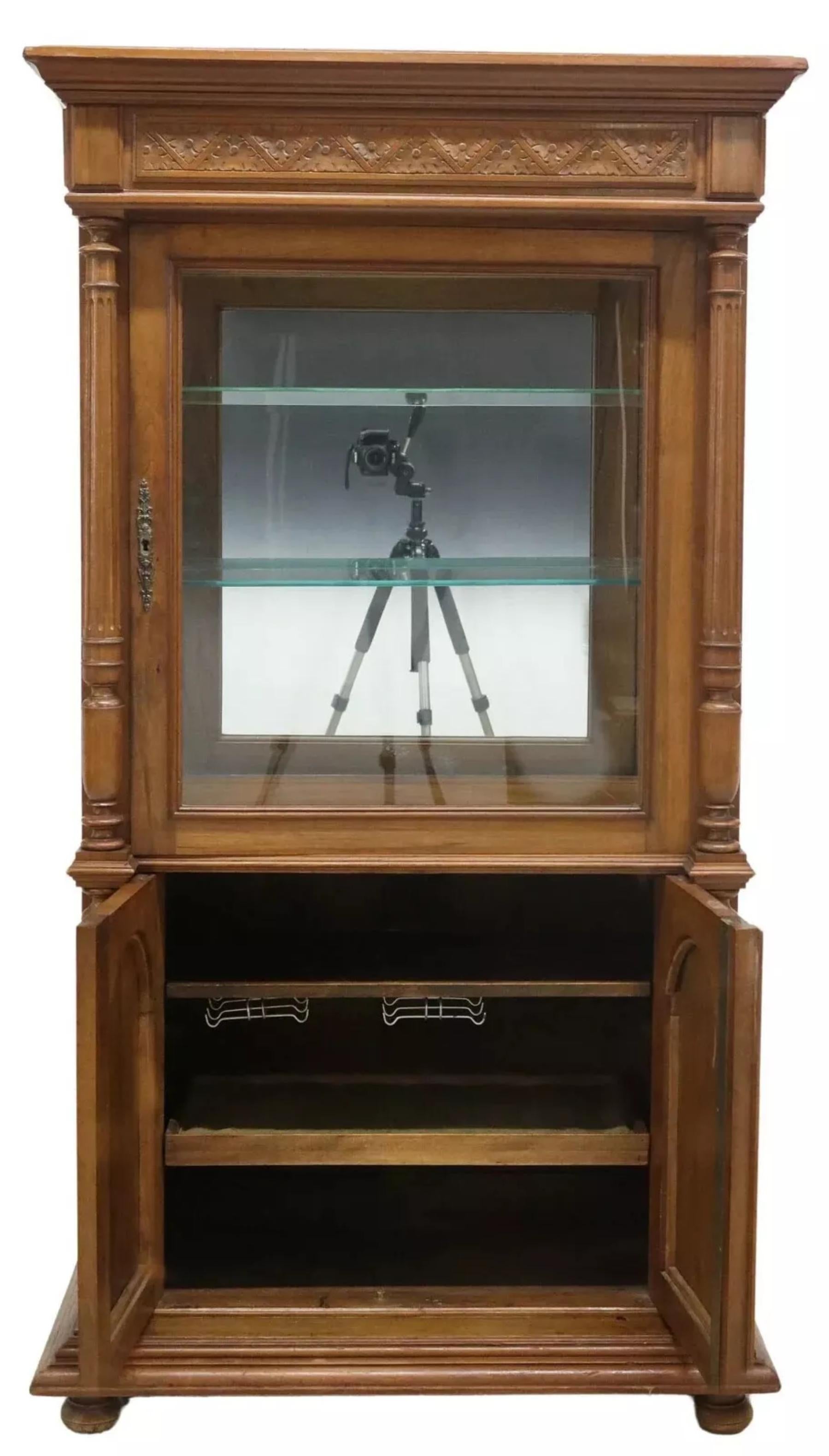 Autre Vintage / Antique French, Carved Wood, Walnut, Glass Display Cabinet, Vitrine ! en vente