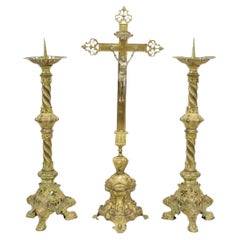 Vintage / Antik Vergoldetes Metall, Altar Kruzifix & Kerzenständer, 3er Set!!