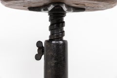 Tabouret industriel ancien de Simanco Singer Factory à 4 pieds, vers 1930