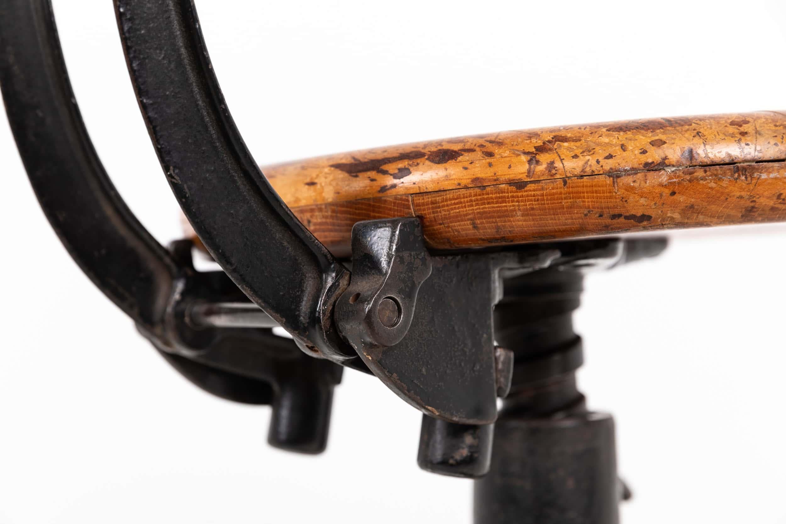 20th Century Vintage Antique Industrial 4-Legged Spring Back Singer Factory Chair, c.1930
