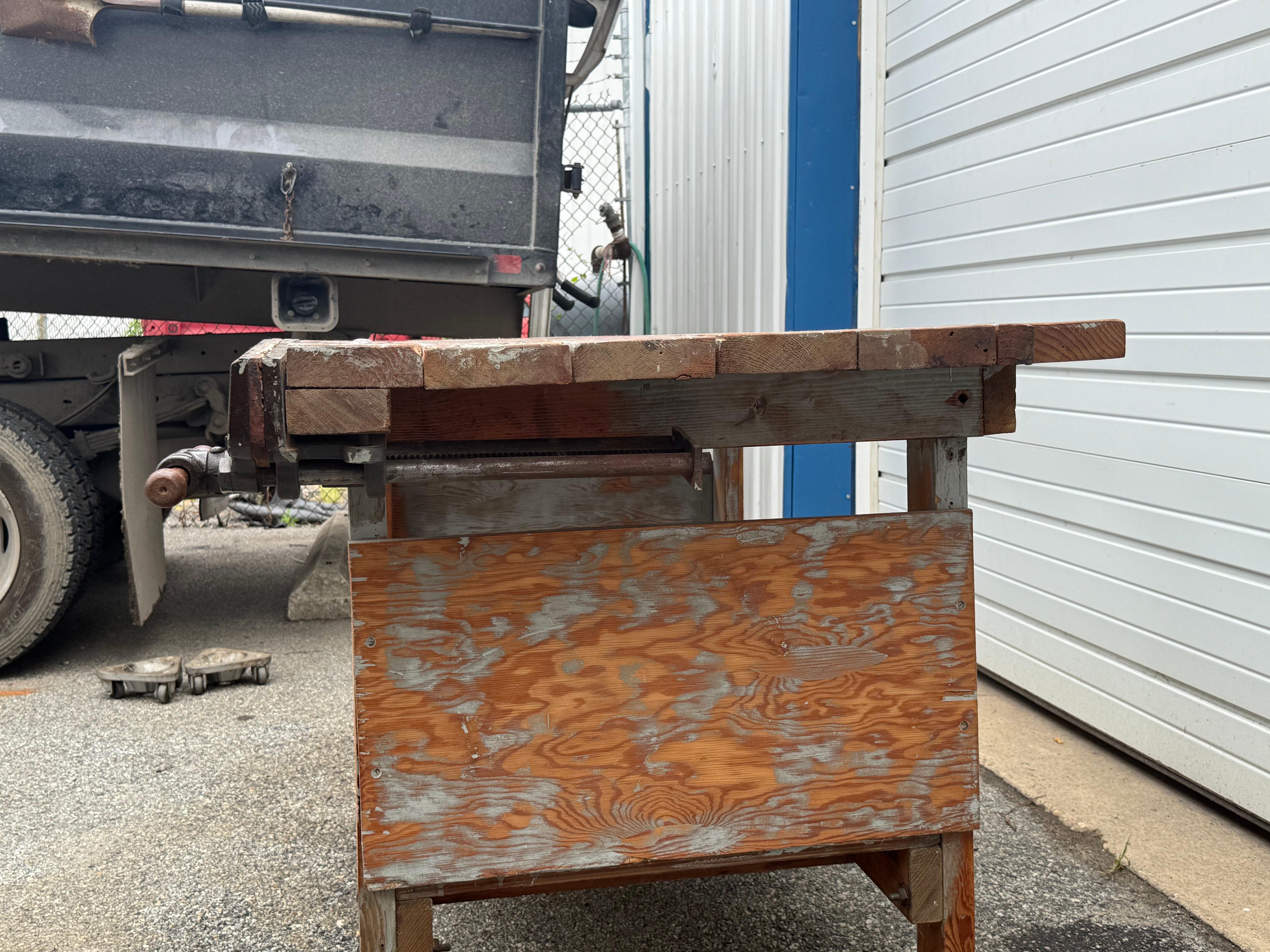 Vintage/Antique Mesa de cocina industrial primitiva, Circa 1940s en venta 2