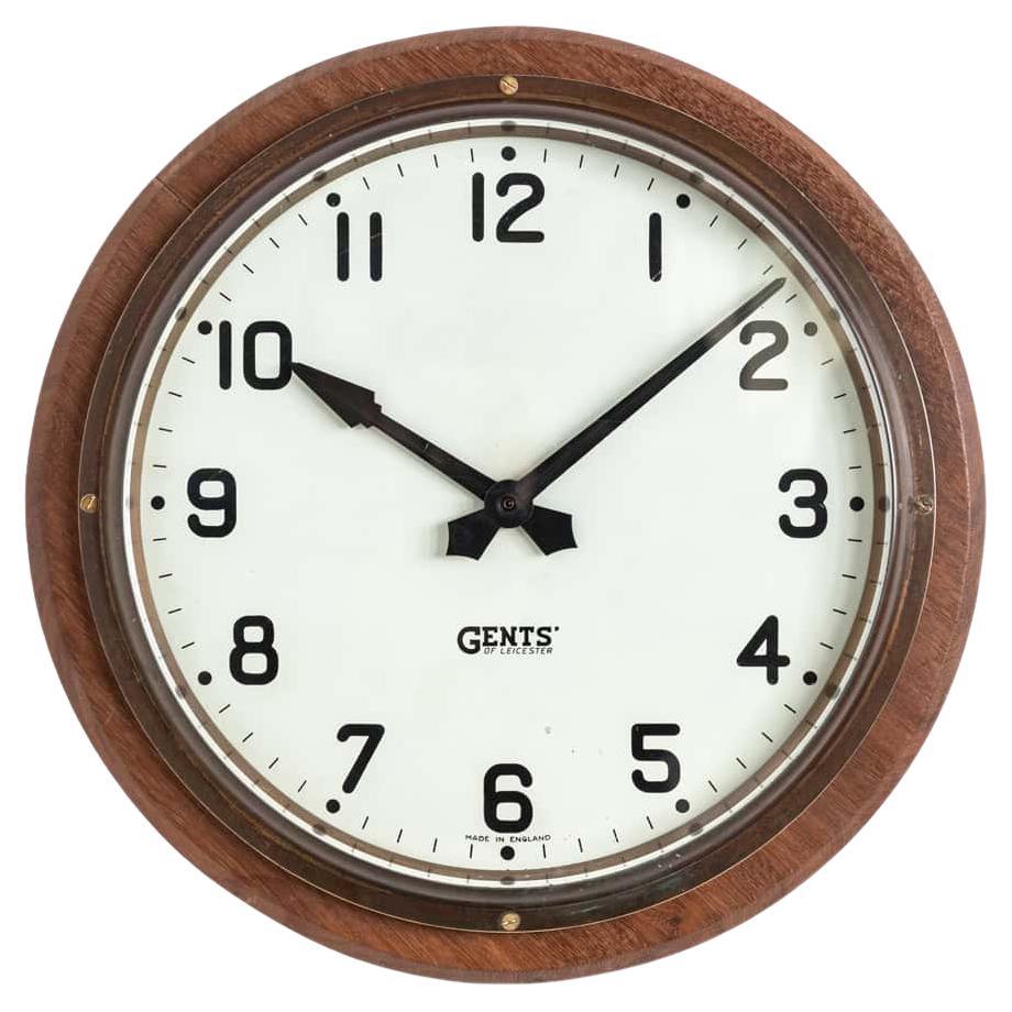 Reloj de pared industrial antiguo de madera Gents of Leicester, c 1930