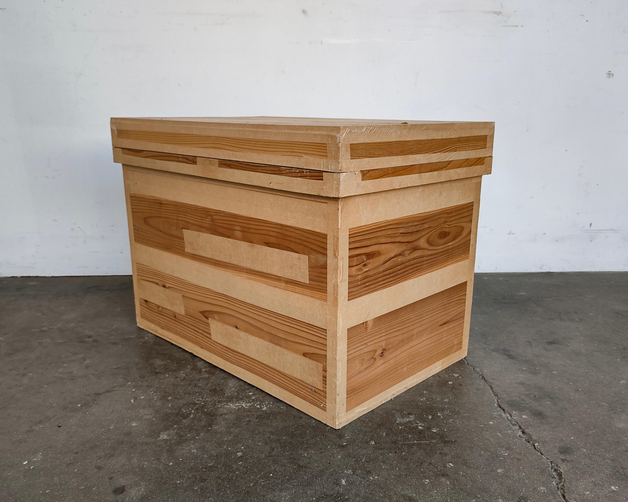 Vintage Japanese cedar wood tea shipping crate circa 1960s. Plain exterior, interior lined with metal. Overall excellent condition considering age - minor wear and tear throughout.

16.75