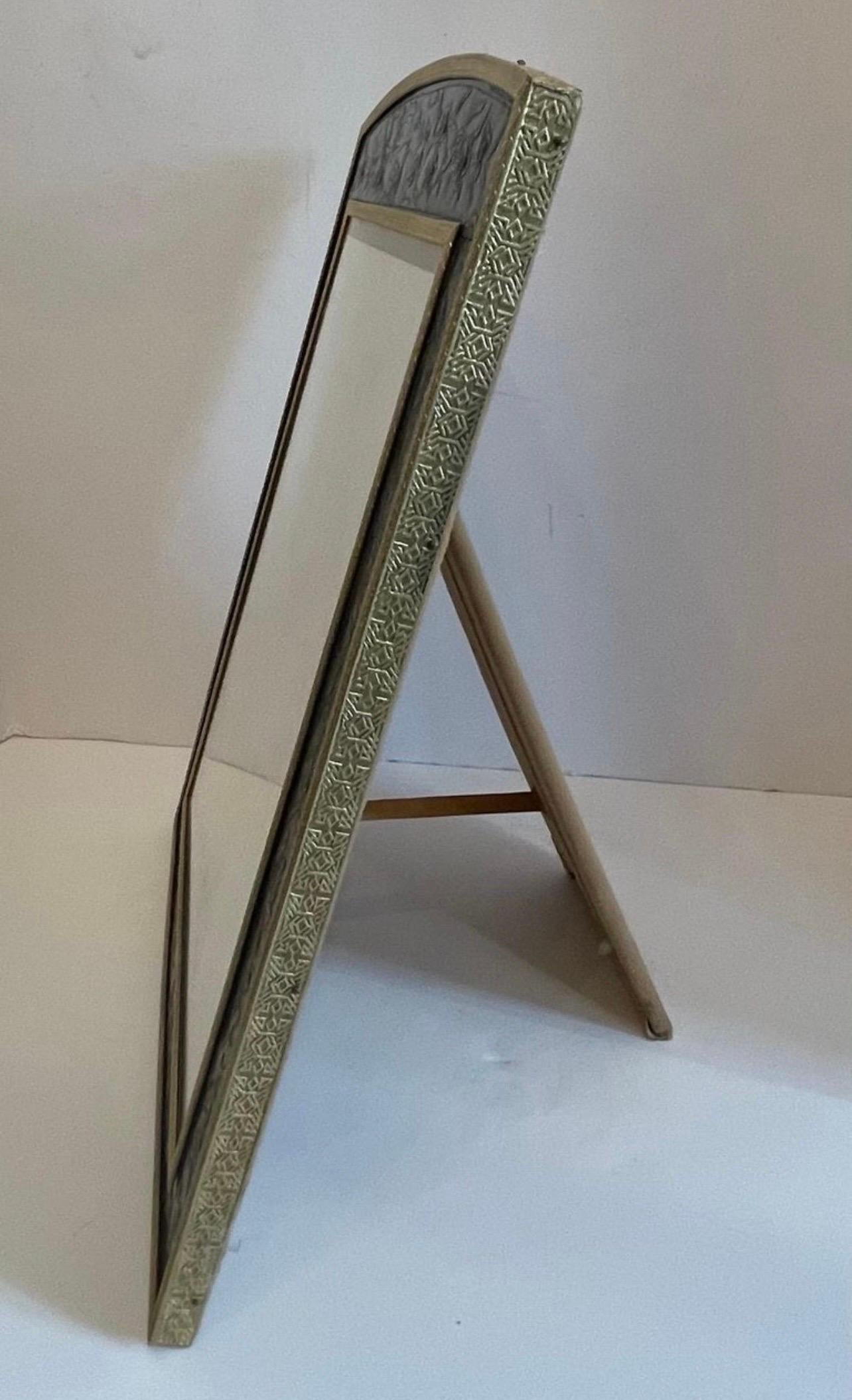 Vintage Antiguo Marco grande chino asiático tallado en jade floral de bronce Chino en venta