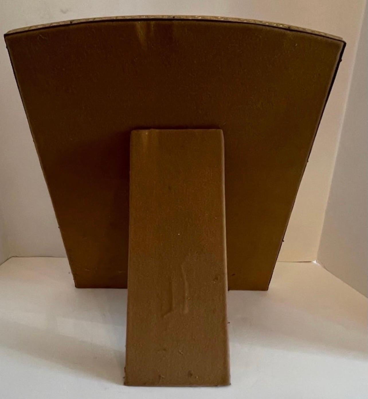 Vintage Antiguo Marco grande chino asiático tallado en jade floral de bronce en Bueno estado para la venta en Roslyn, NY