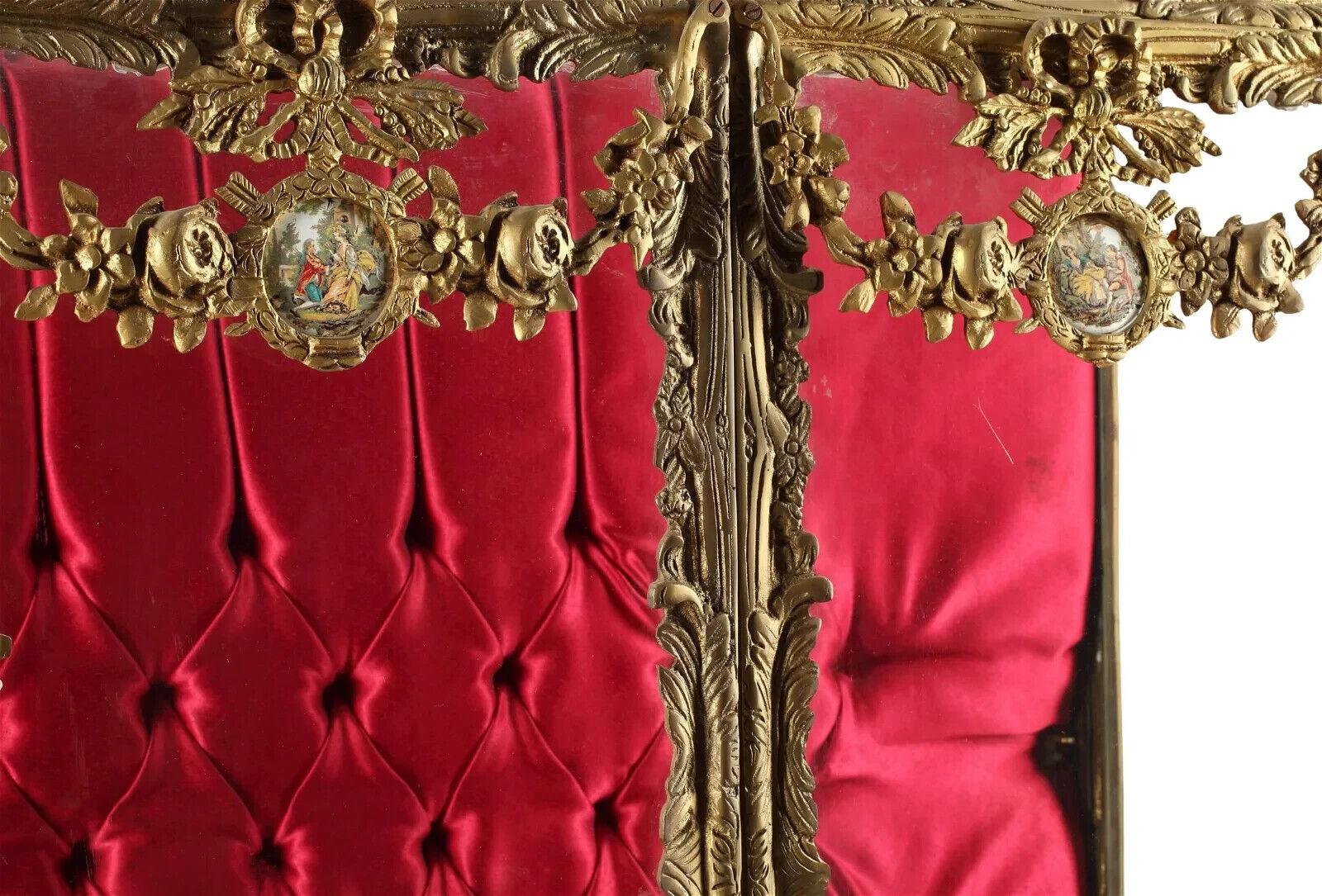 Français Vitrine vintage/ancienne de style Louis XV, bronze doré, ormolu, vitrine en vente