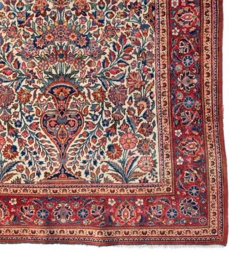 This is a lovely example of a handwoven antique Persian Kashan rug from the 1920s-1930s, measures: 3.2 x 5.2 ft.
     