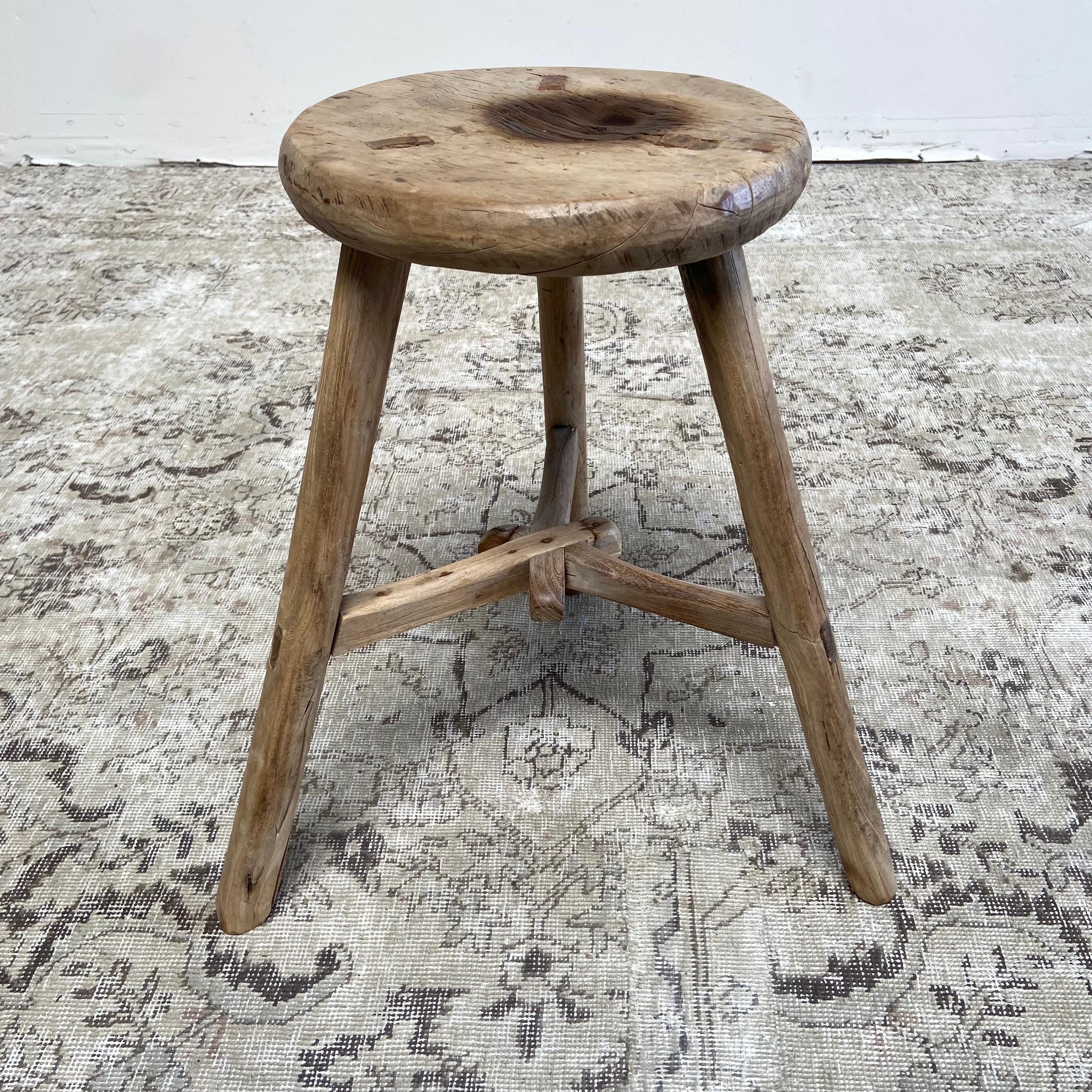 Vintage Antique Round Elmwood Stool or Side Table In Good Condition In Brea, CA
