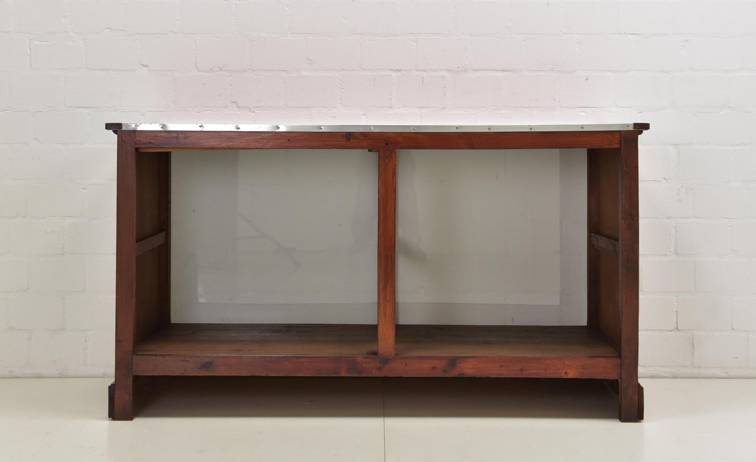 Bois tendre Présentoir / vitrine / comptoir de vente antique, 1940 en vente
