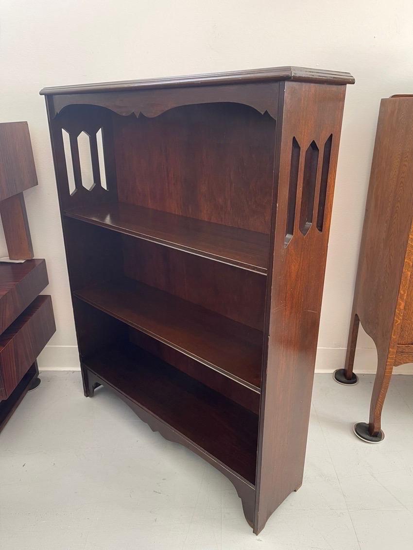 Mid-Century Modern Vintage Antique Style Bookcase/ Bookshelf With Wood Carved Detailing.